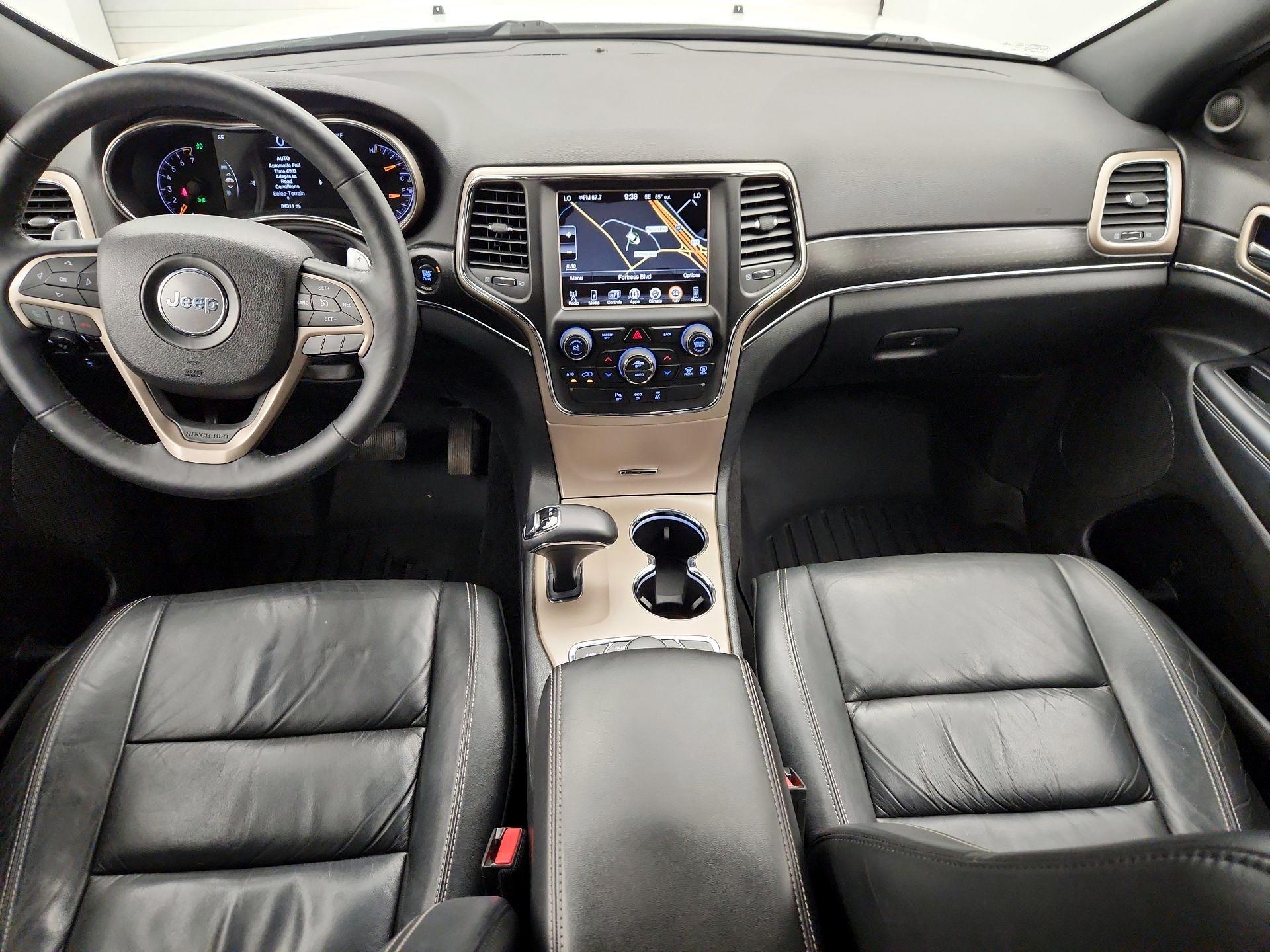 Thumbnail: 2015 Jeep Grand Cherokee - 9