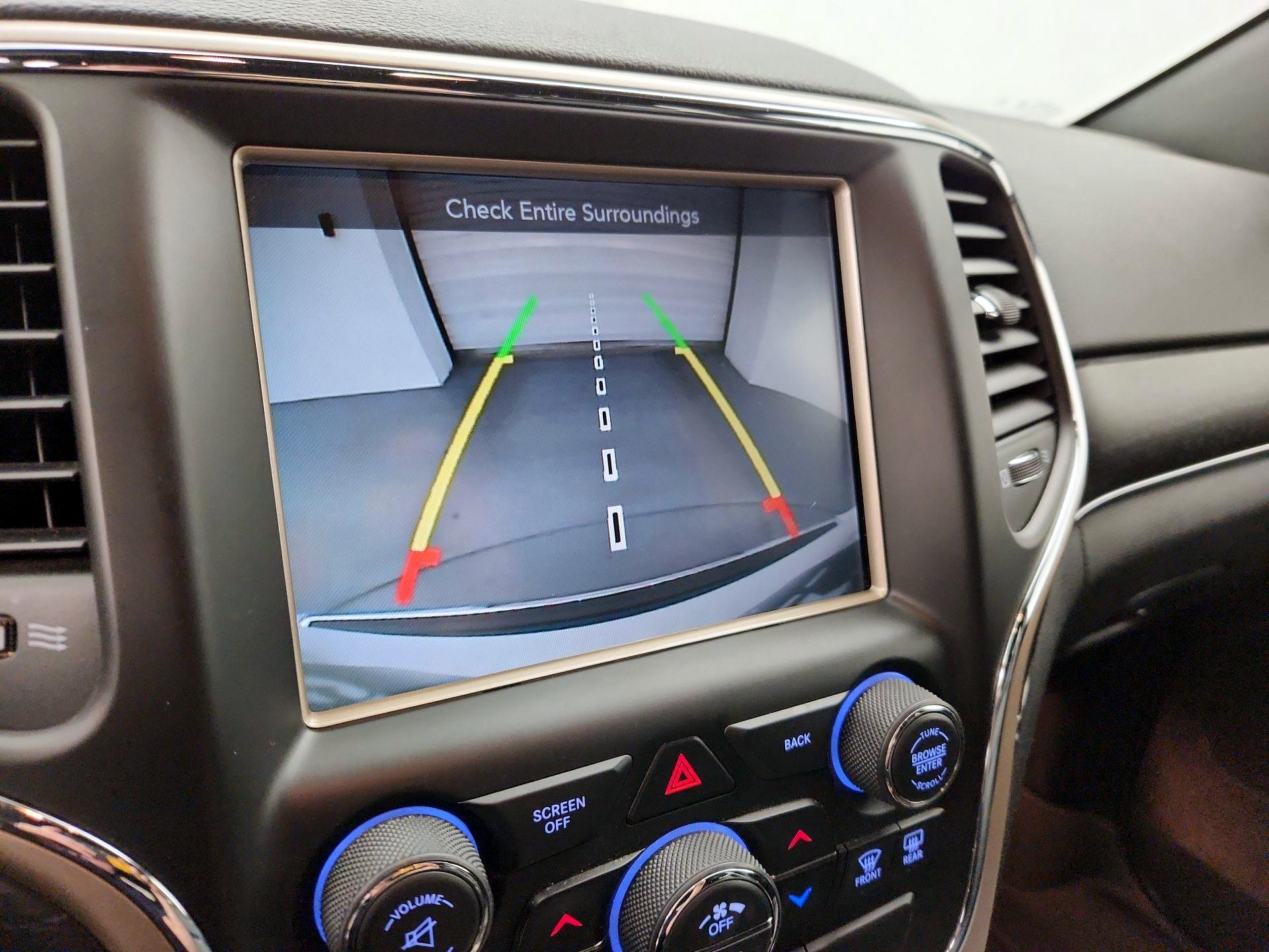 Thumbnail: 2015 Jeep Grand Cherokee - 15