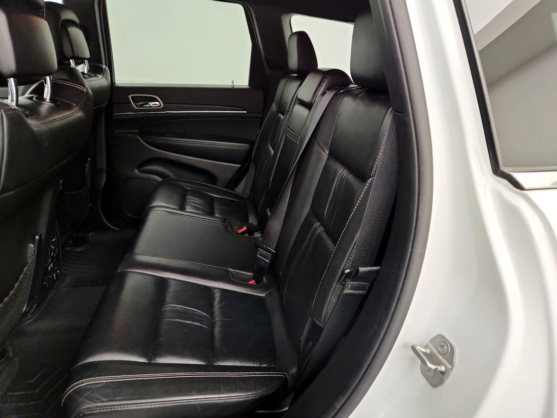 Thumbnail: 2015 Jeep Grand Cherokee - 20