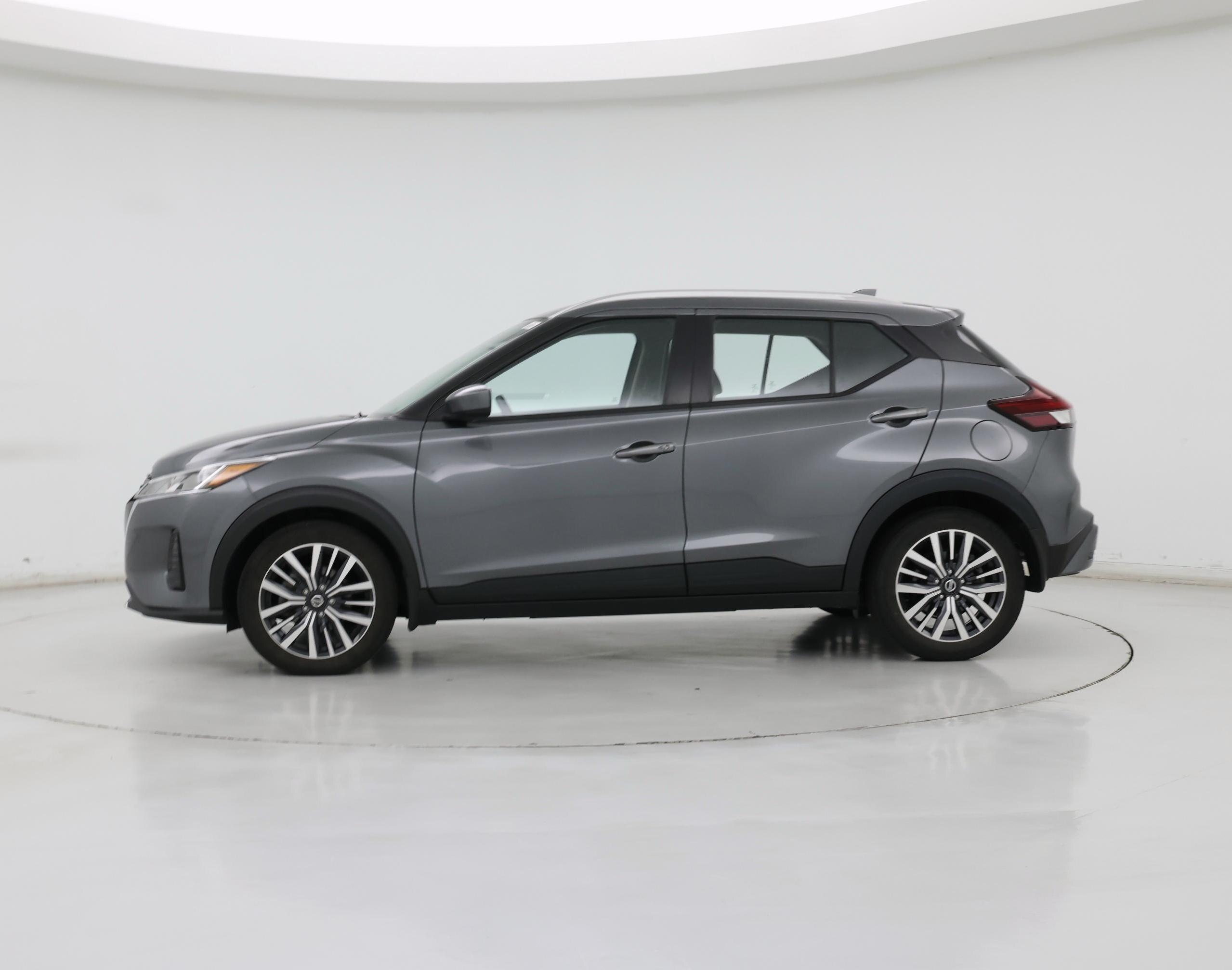 Thumbnail: 2021 Nissan Kicks - 3