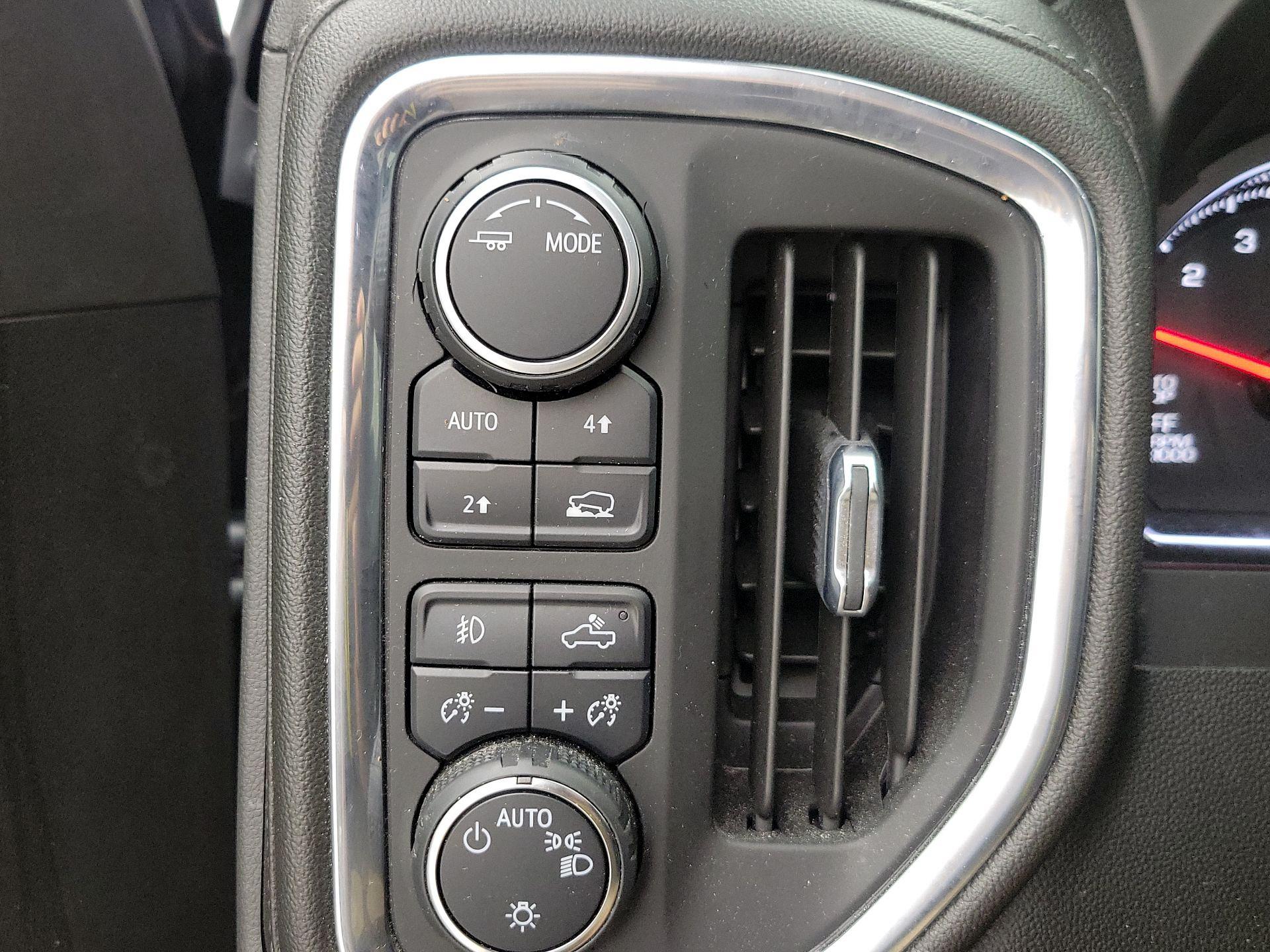 Thumbnail: 2021 Chevrolet Silverado 1500 - 13
