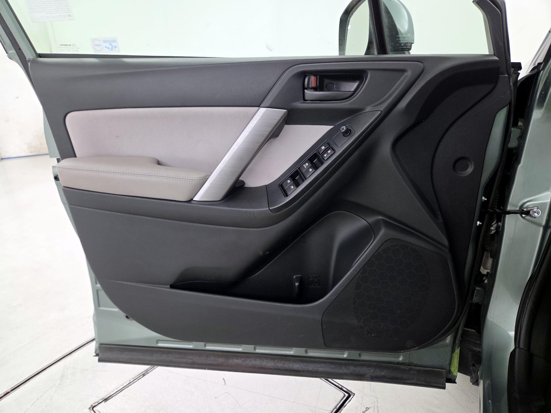 Thumbnail: 2016 Subaru Forester - 12