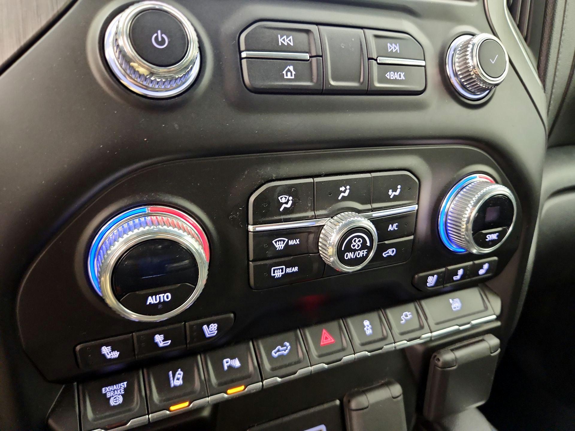 Thumbnail: 2023 GMC Sierra 3500 - 17