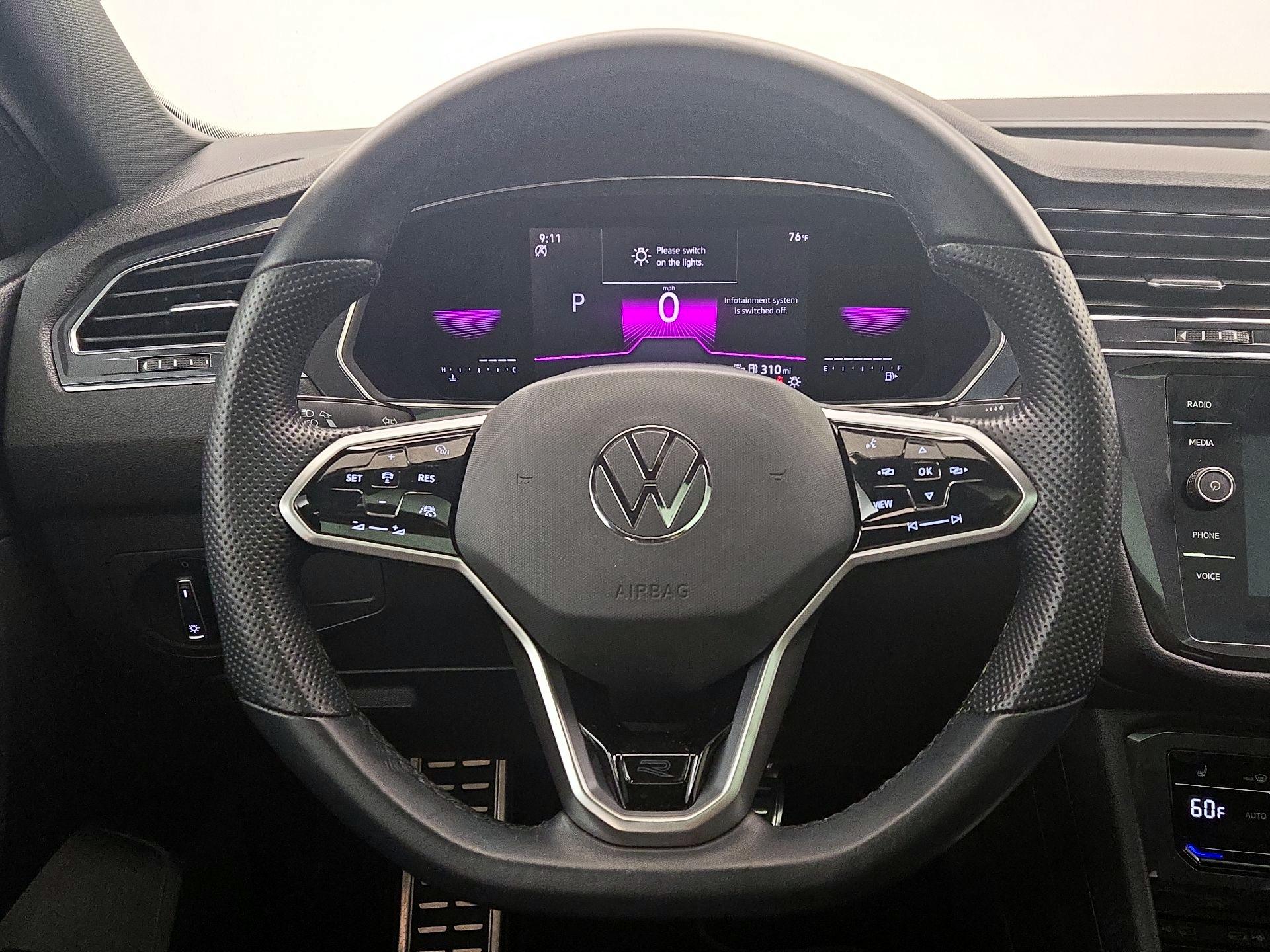 Thumbnail: 2023 Volkswagen Tiguan - 10