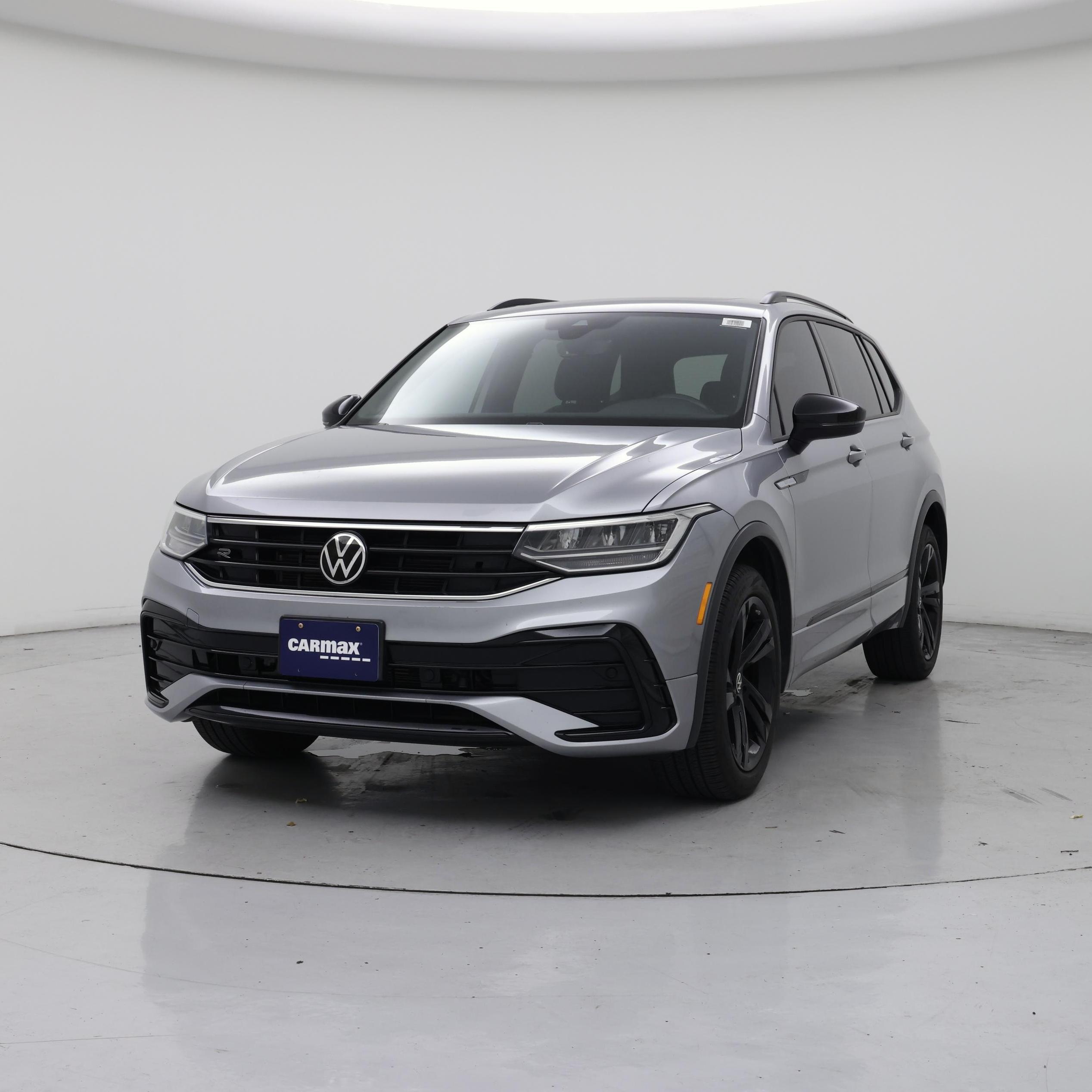 Thumbnail: 2023 Volkswagen Tiguan - 4