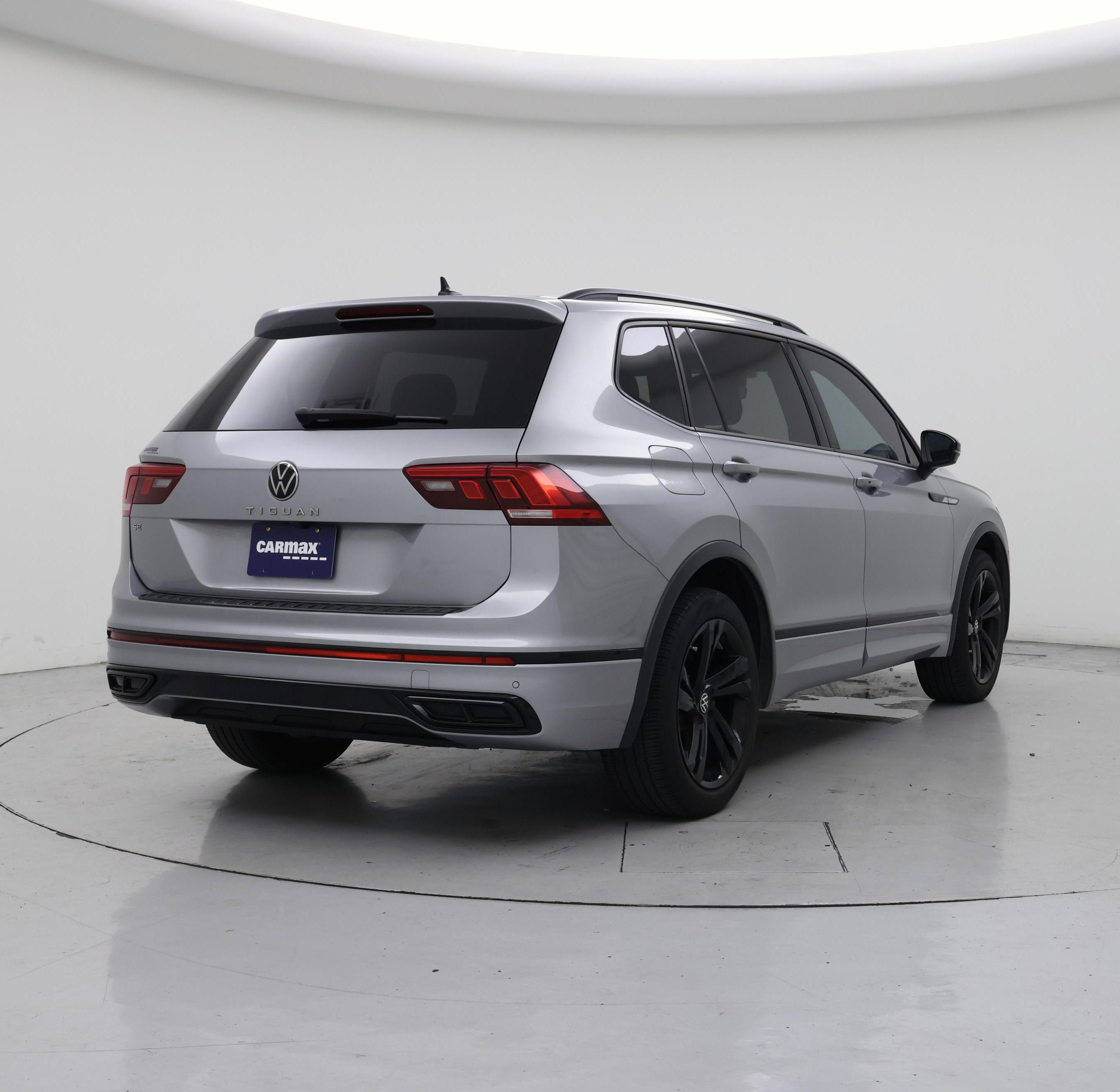 Thumbnail: 2023 Volkswagen Tiguan - 8