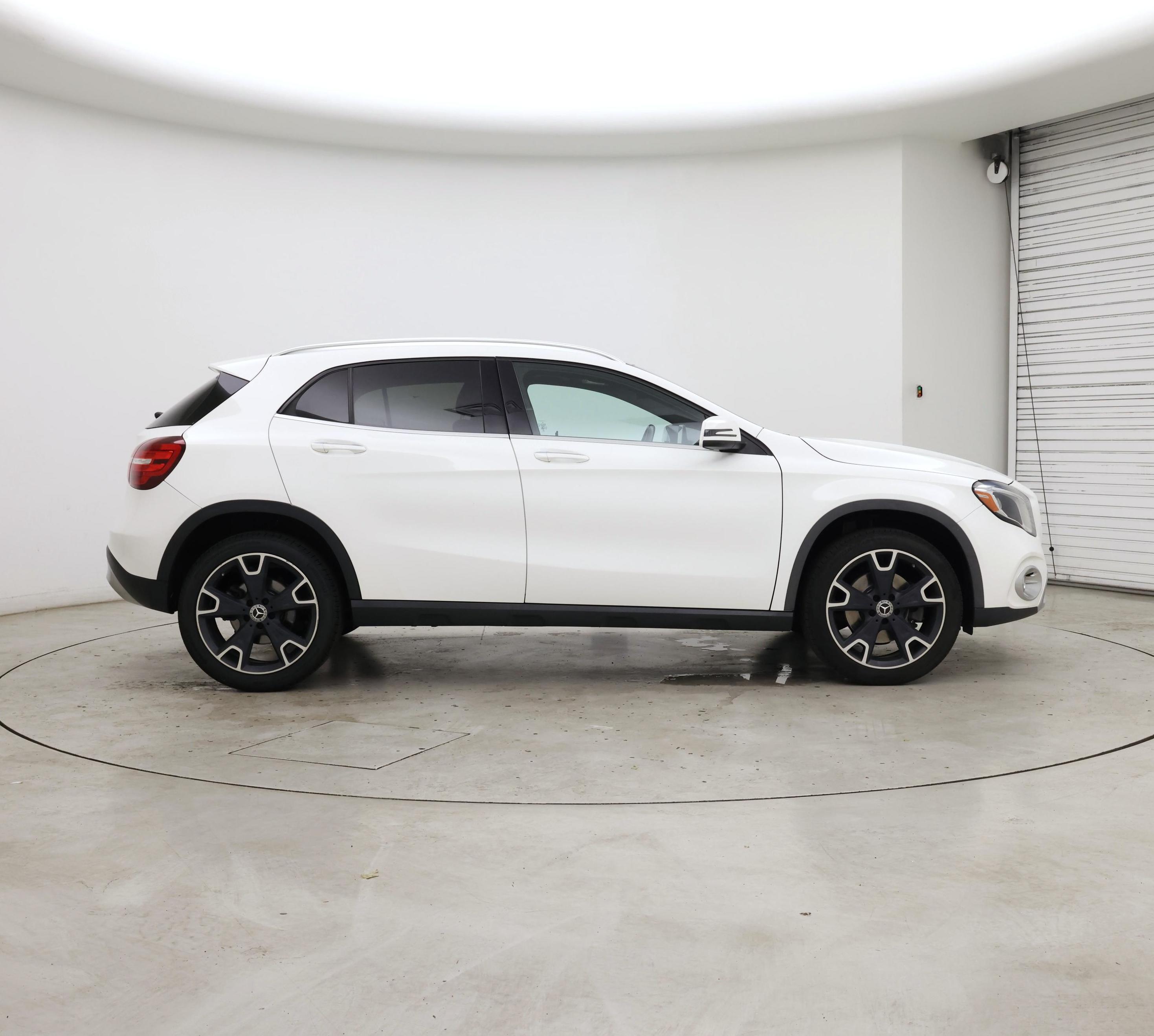Thumbnail: 2020 Mercedes-Benz GLA - 7