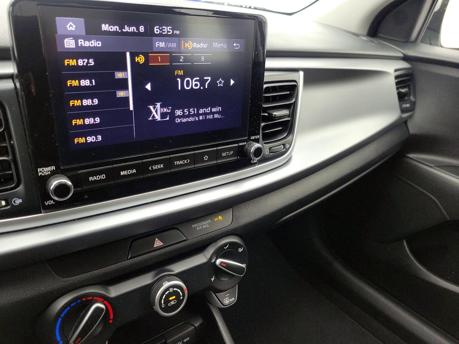Thumbnail: 2022 Kia Rio - 15