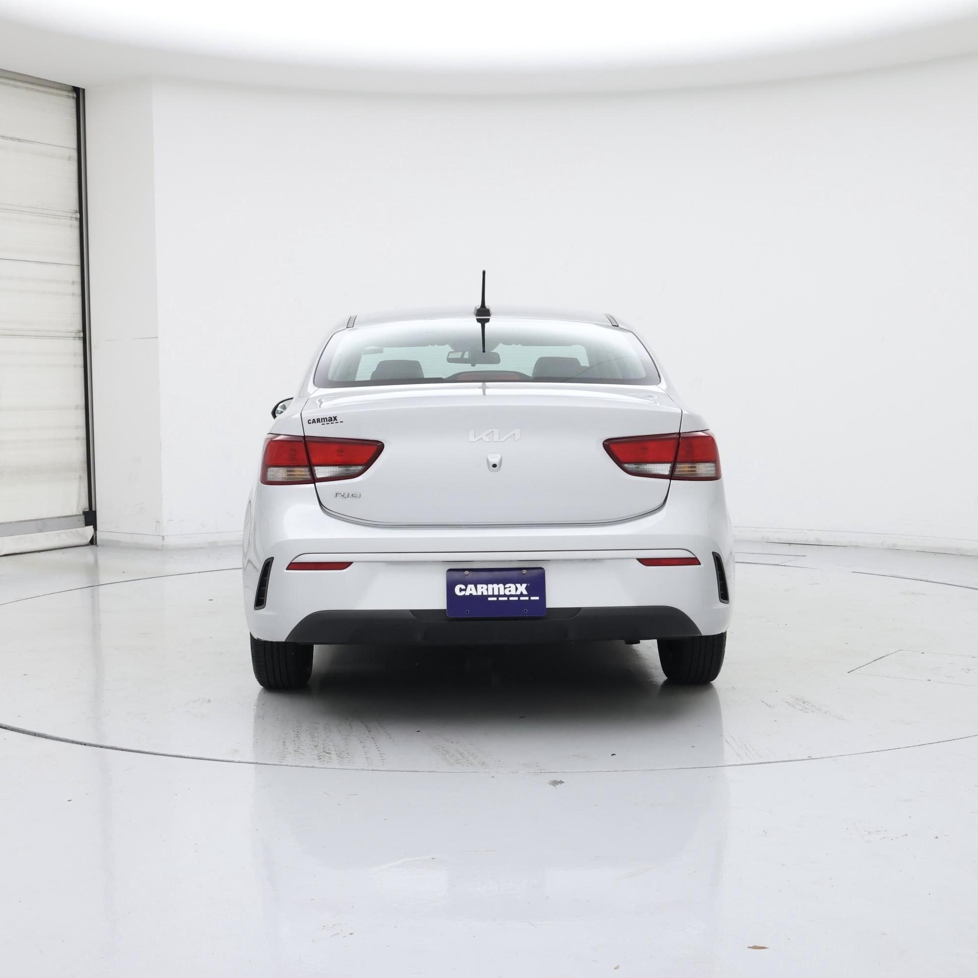 Thumbnail: 2022 Kia Rio - 6