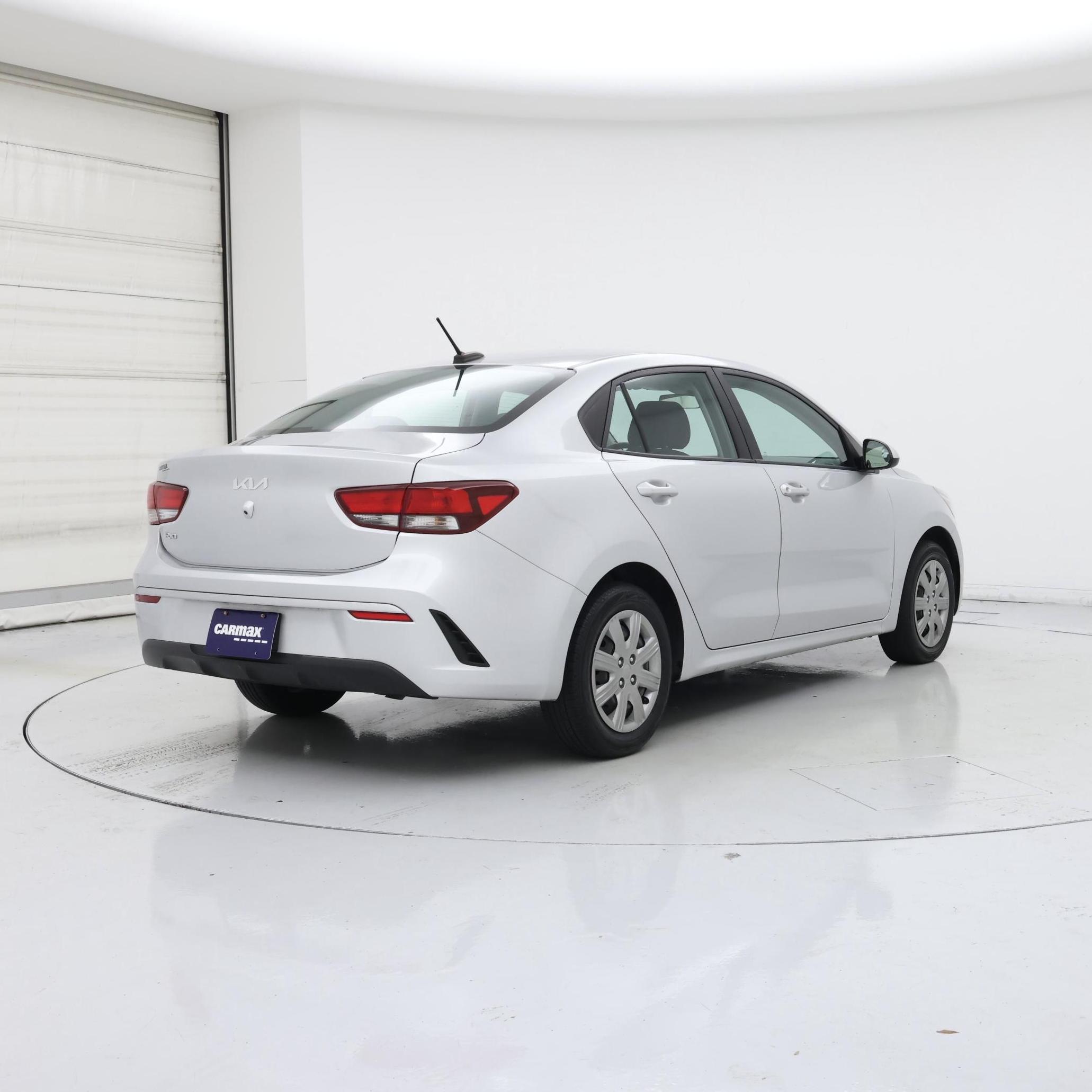 Thumbnail: 2022 Kia Rio - 8