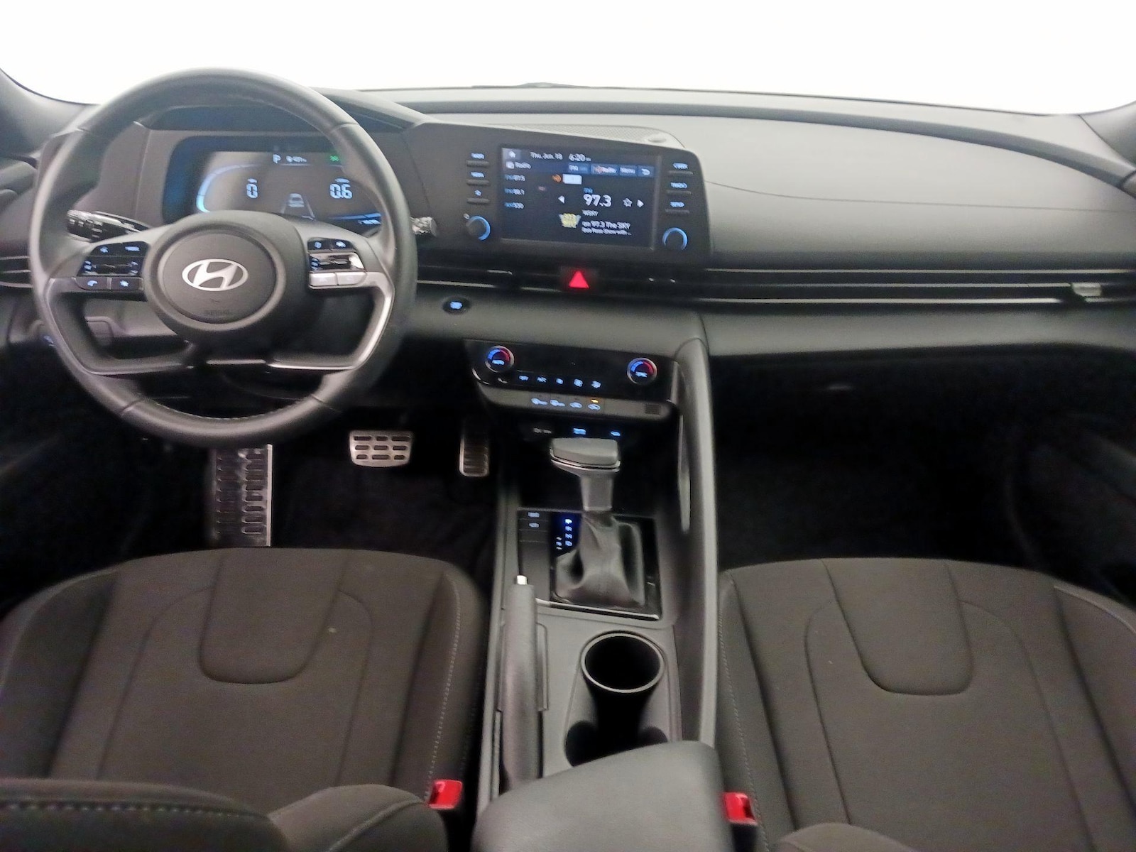 2025 Hyundai Elantra 10