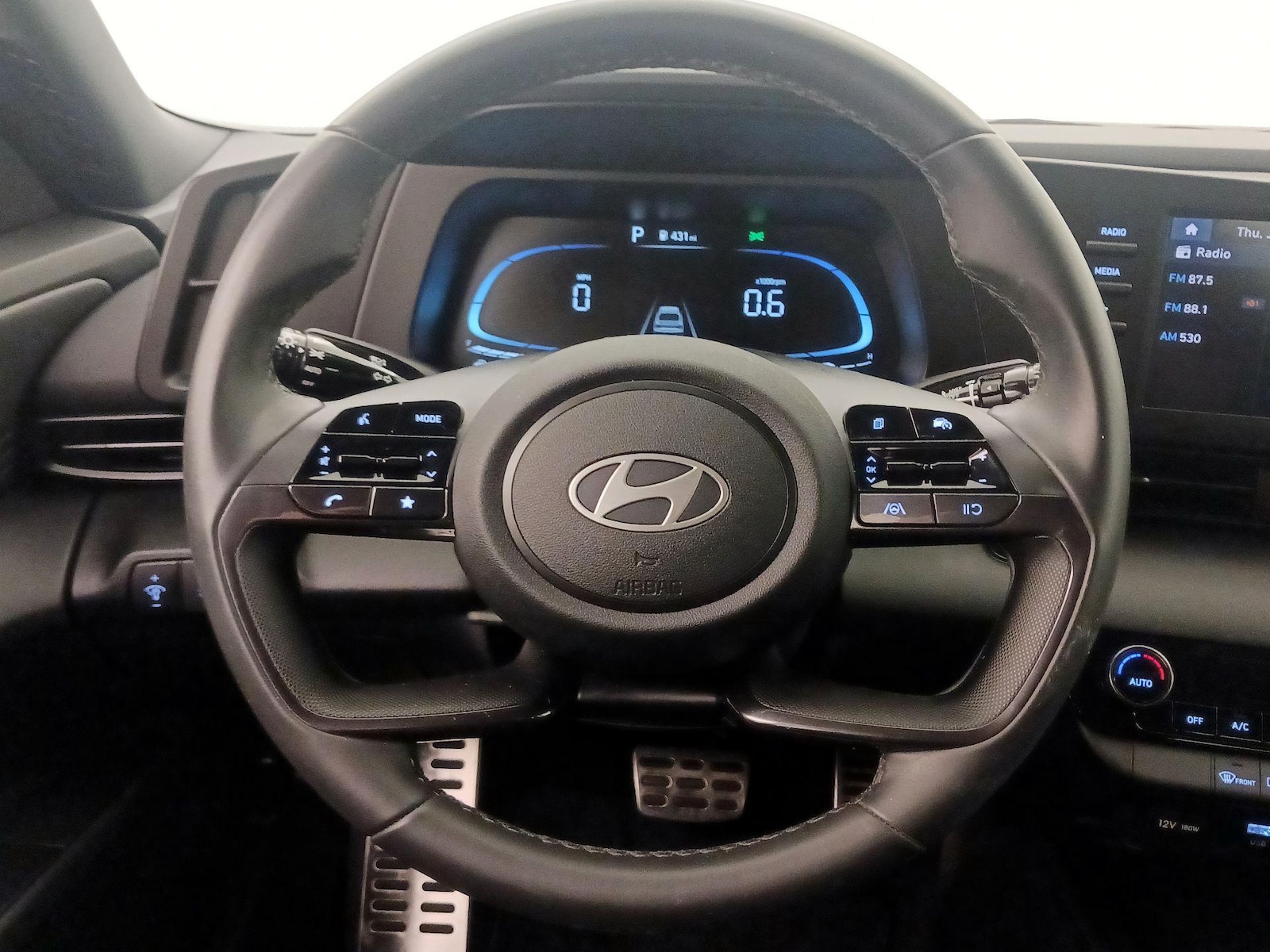 2025 Hyundai Elantra 11