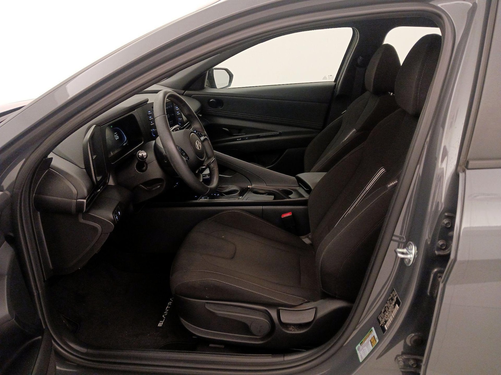 2025 Hyundai Elantra 12