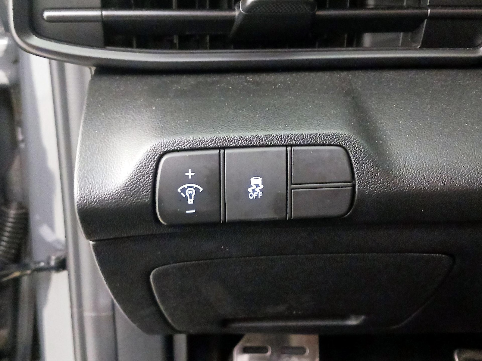 2025 Hyundai Elantra 14