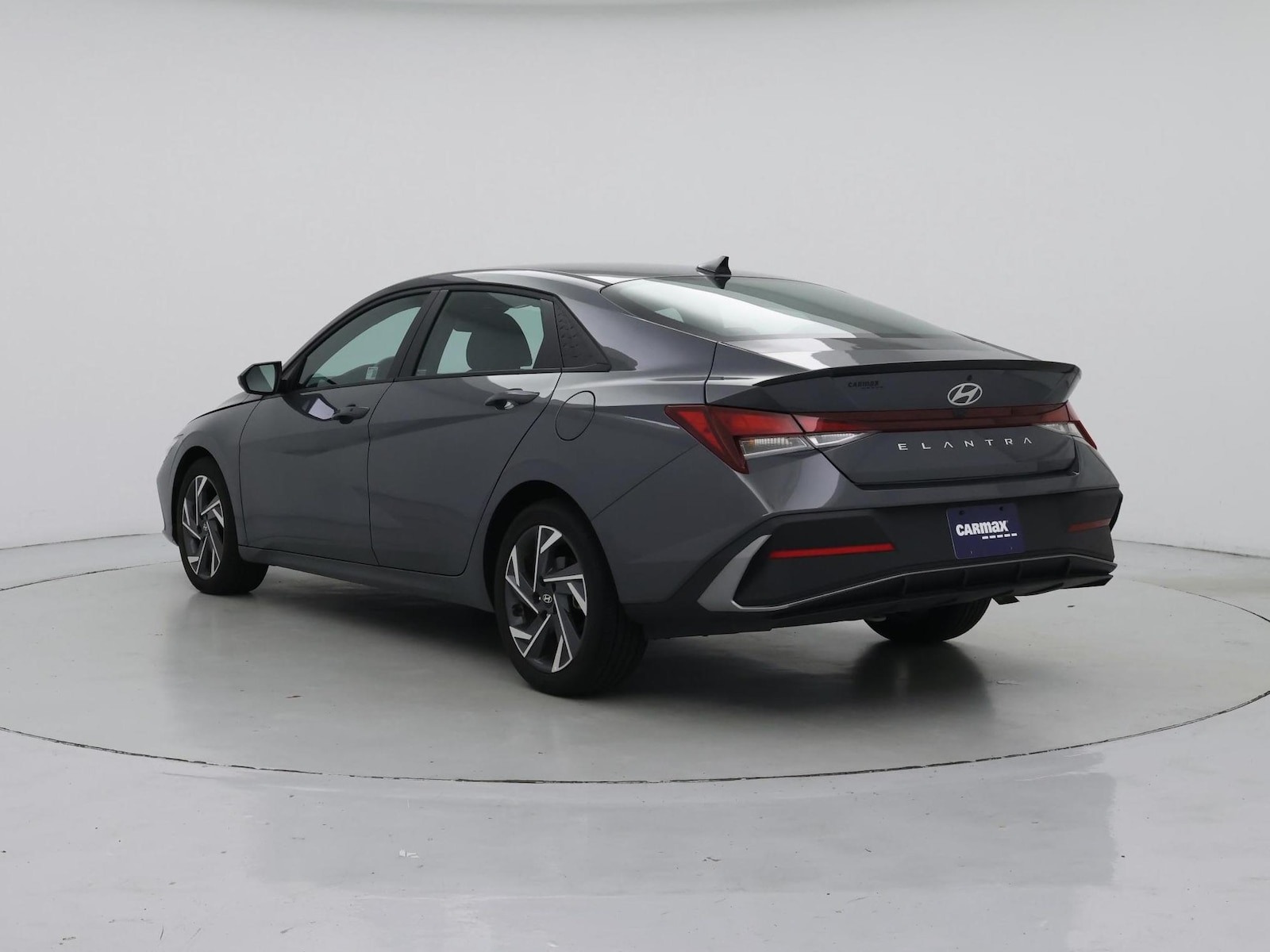2025 Hyundai Elantra 3