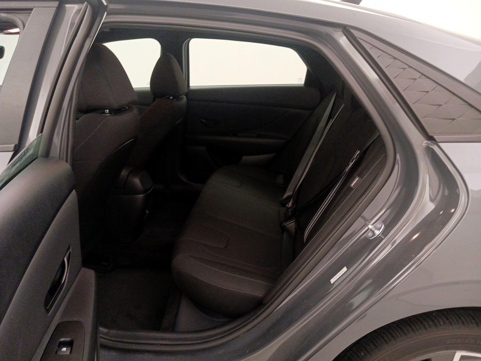 2025 Hyundai Elantra 20