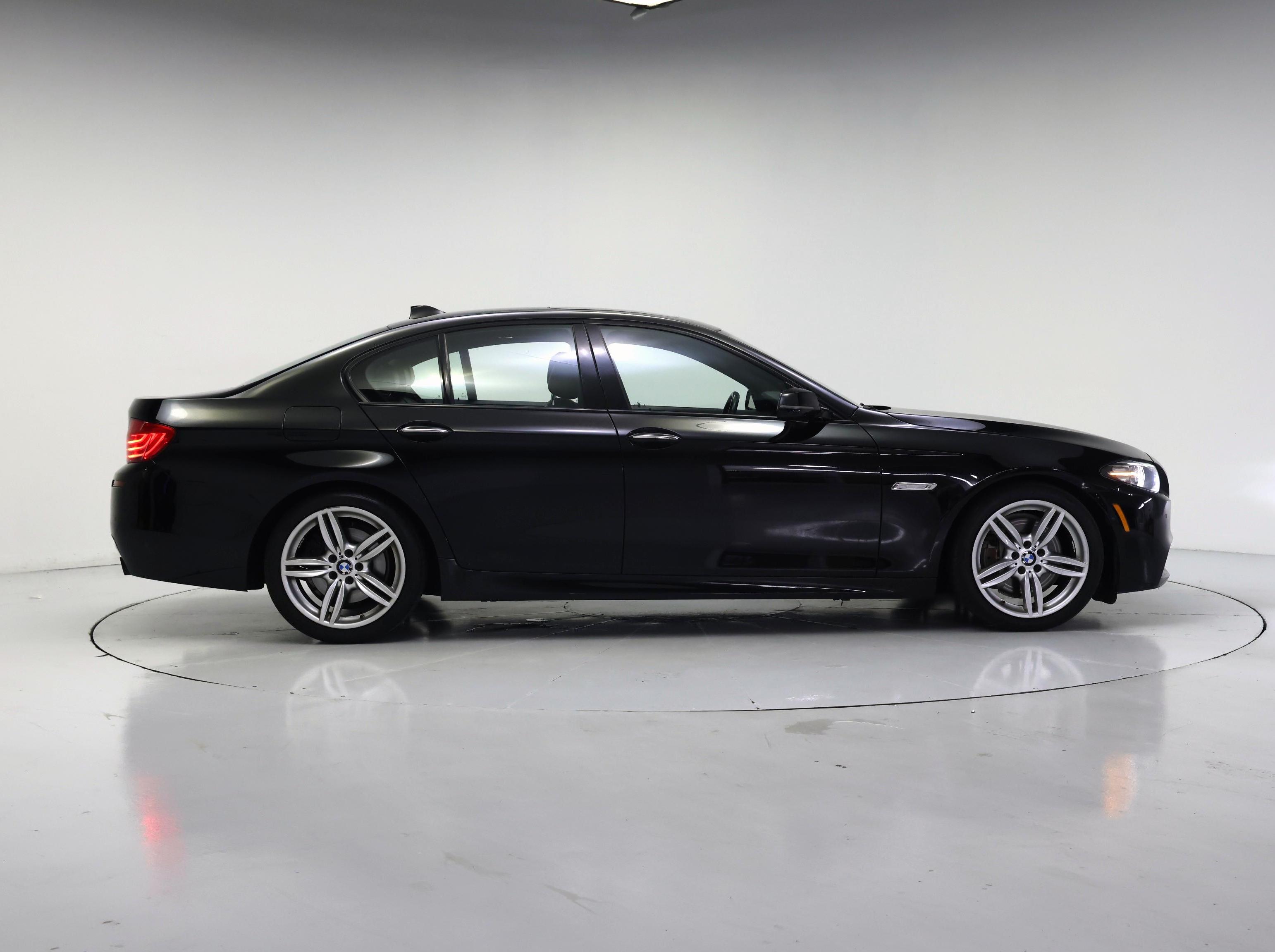 Thumbnail: 2016 BMW 5 Series - 7
