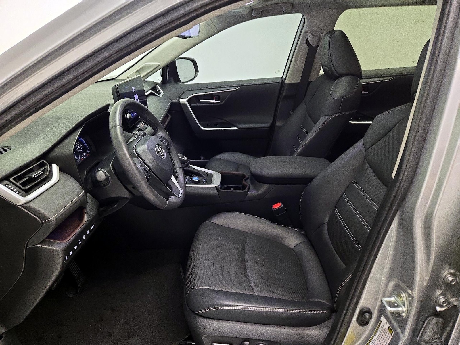 2024 Toyota RAV4 Limited - Photo 12