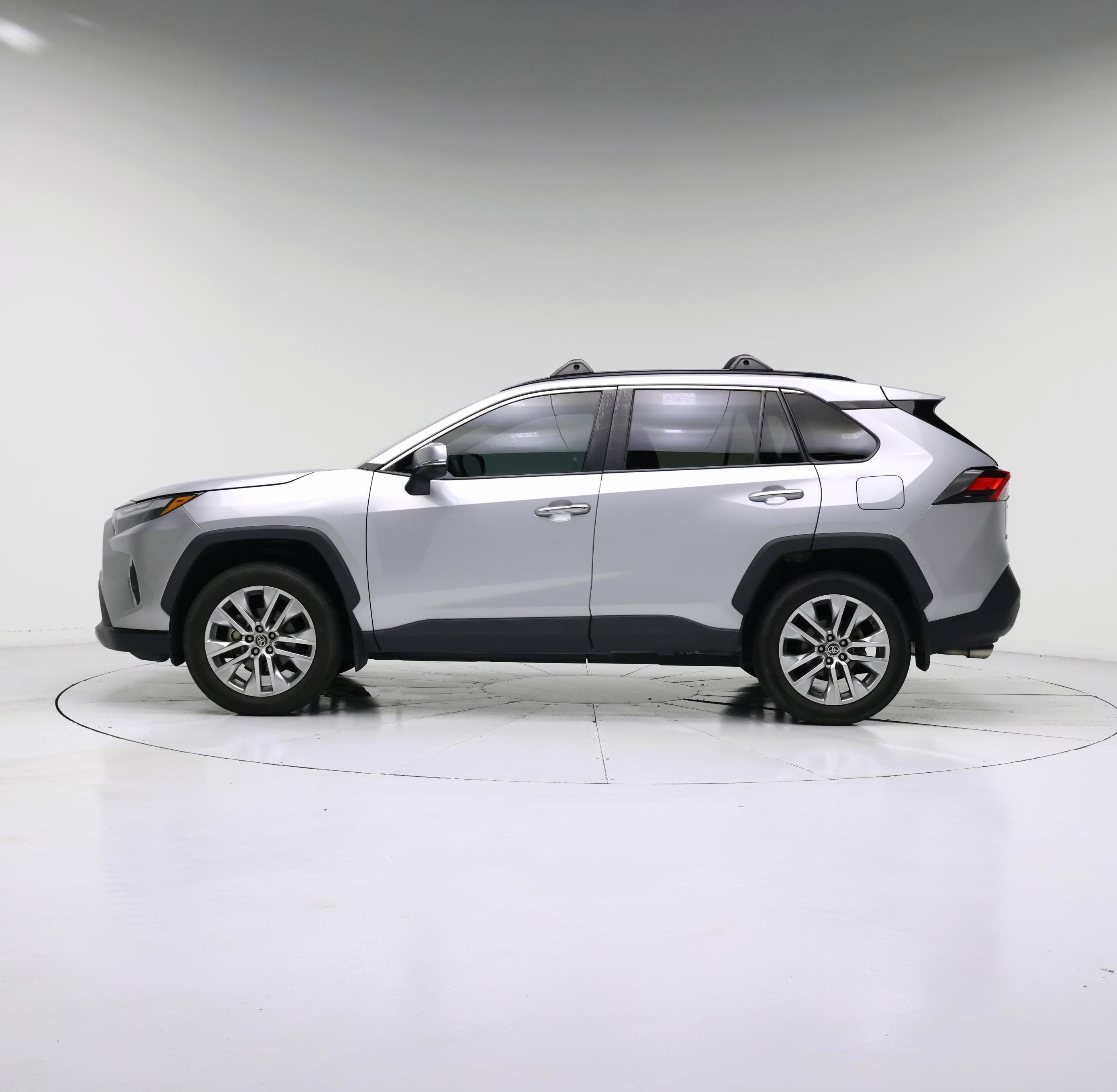Thumbnail: 2024 Toyota RAV4 - 3
