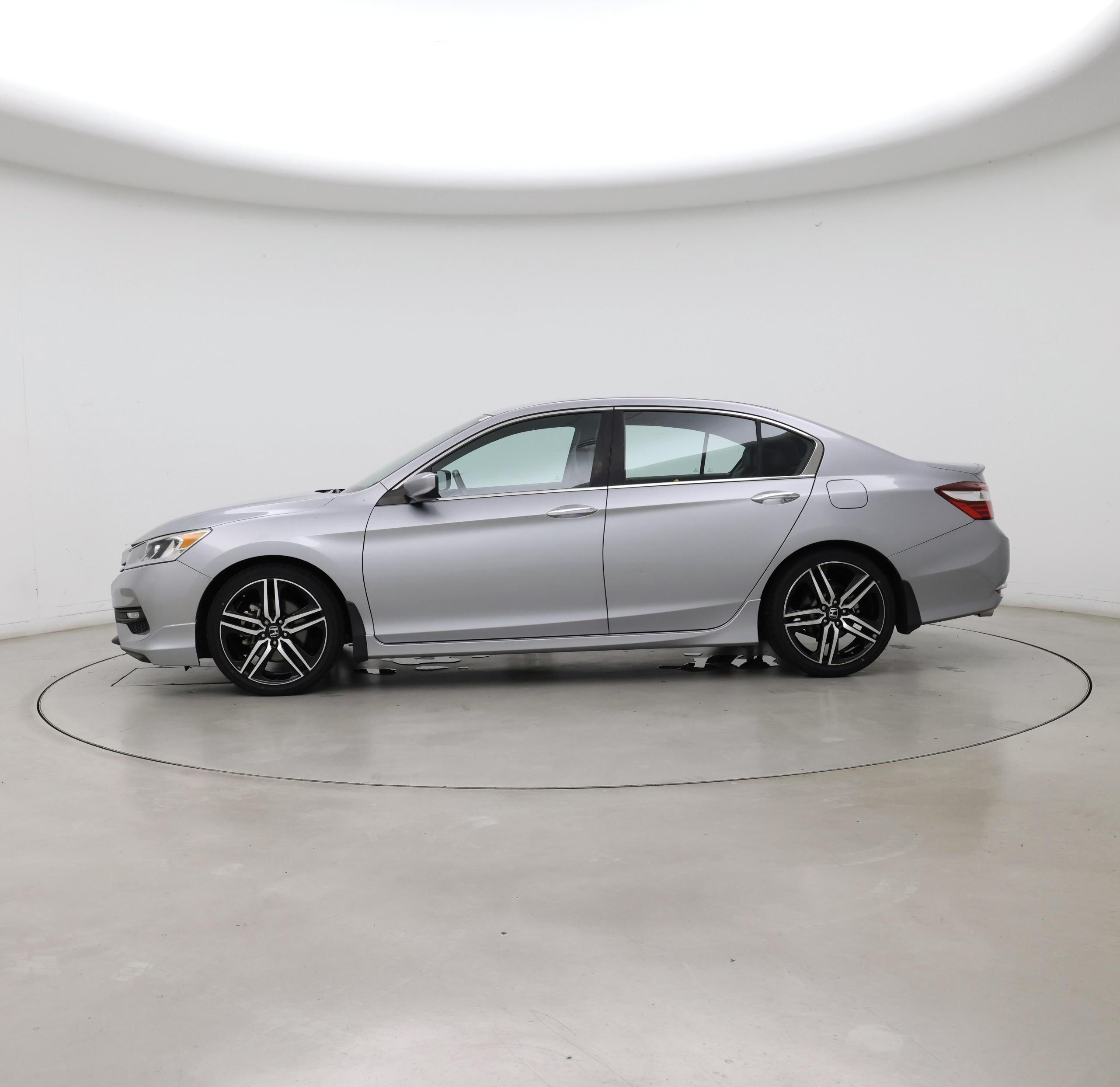 Thumbnail: 2017 Honda Accord - 3