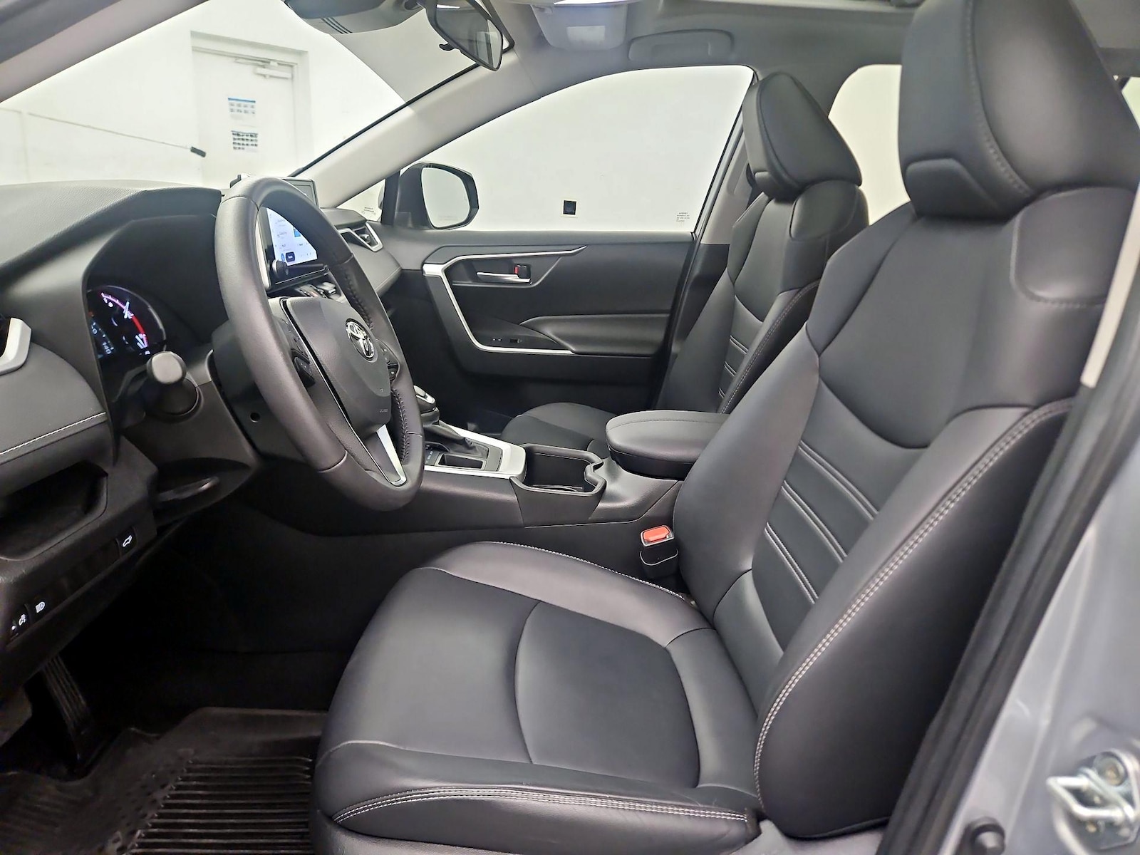 2024 Toyota RAV4 XLE Premium - Photo 12