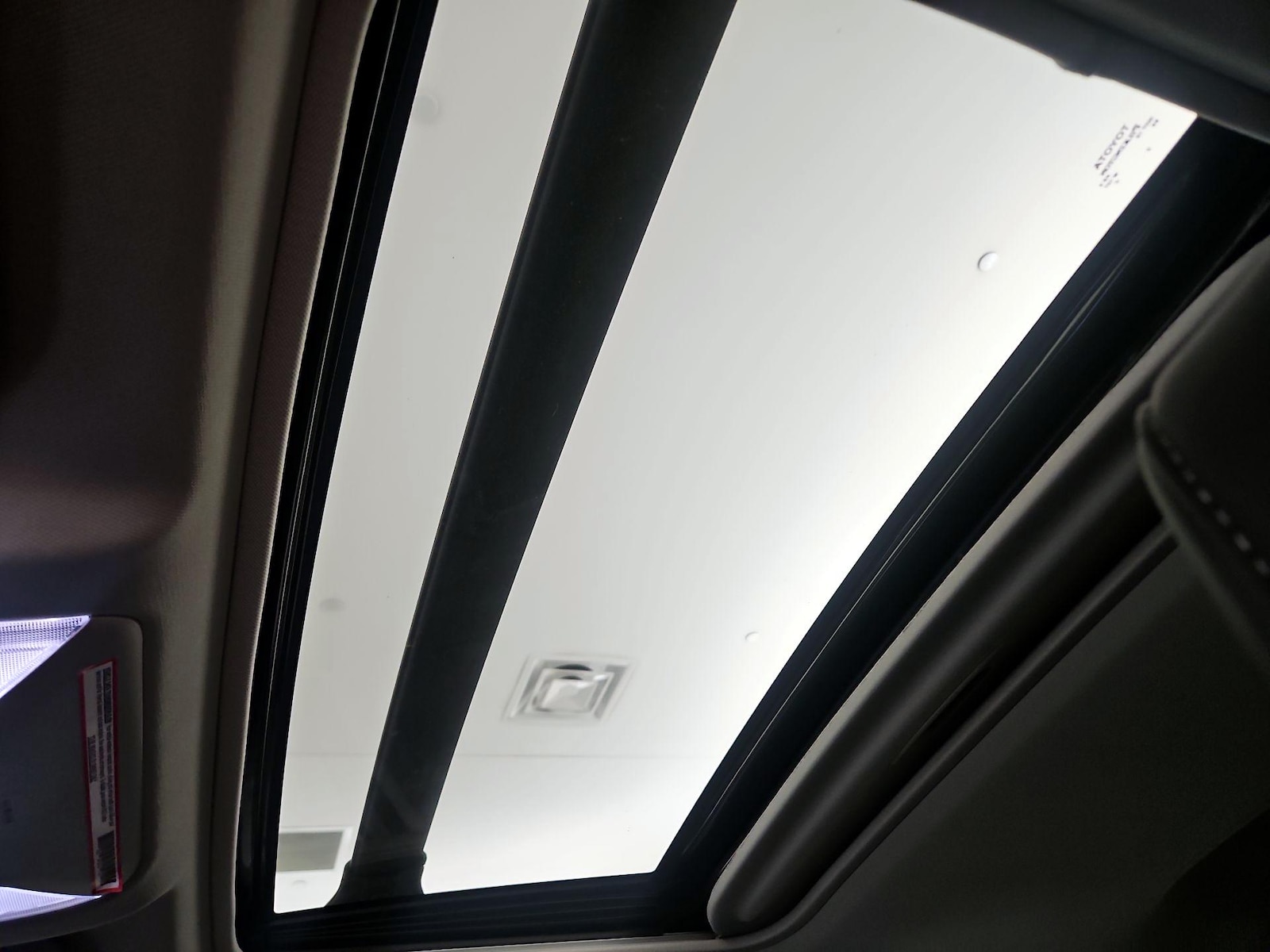 2024 Toyota RAV4 XLE Premium - Photo 20