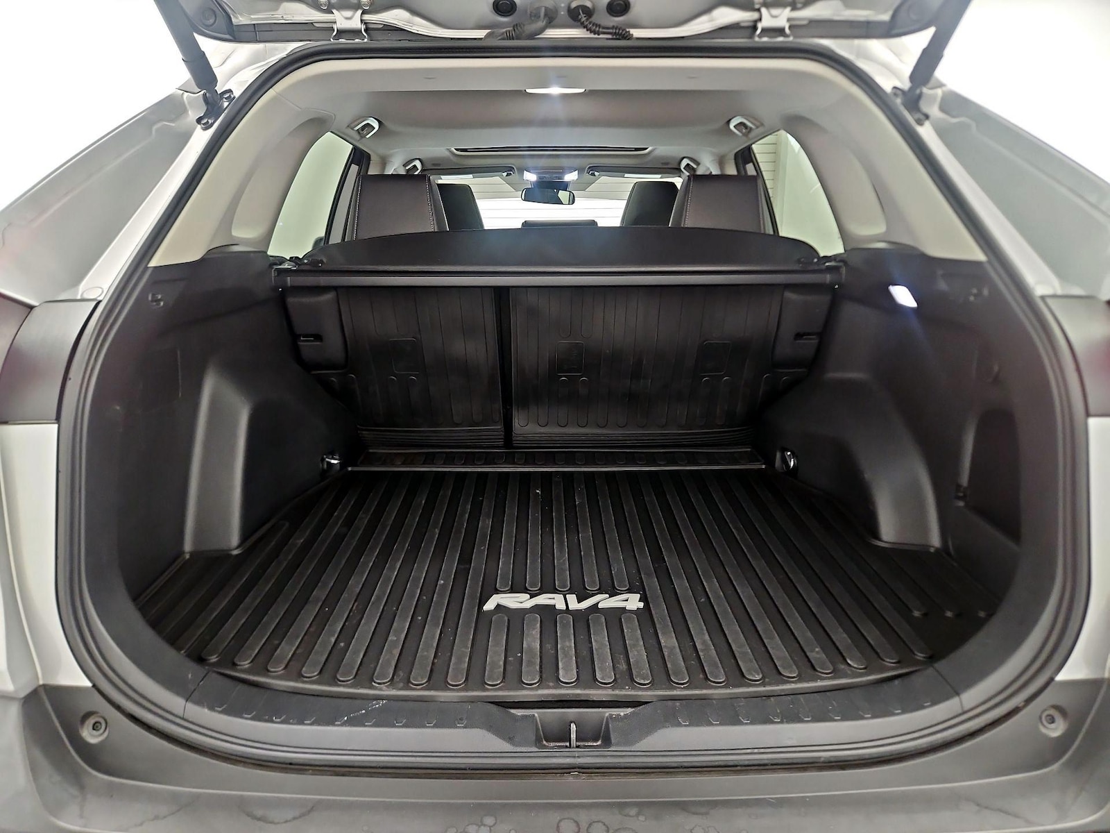 2024 Toyota RAV4 XLE Premium - Photo 22
