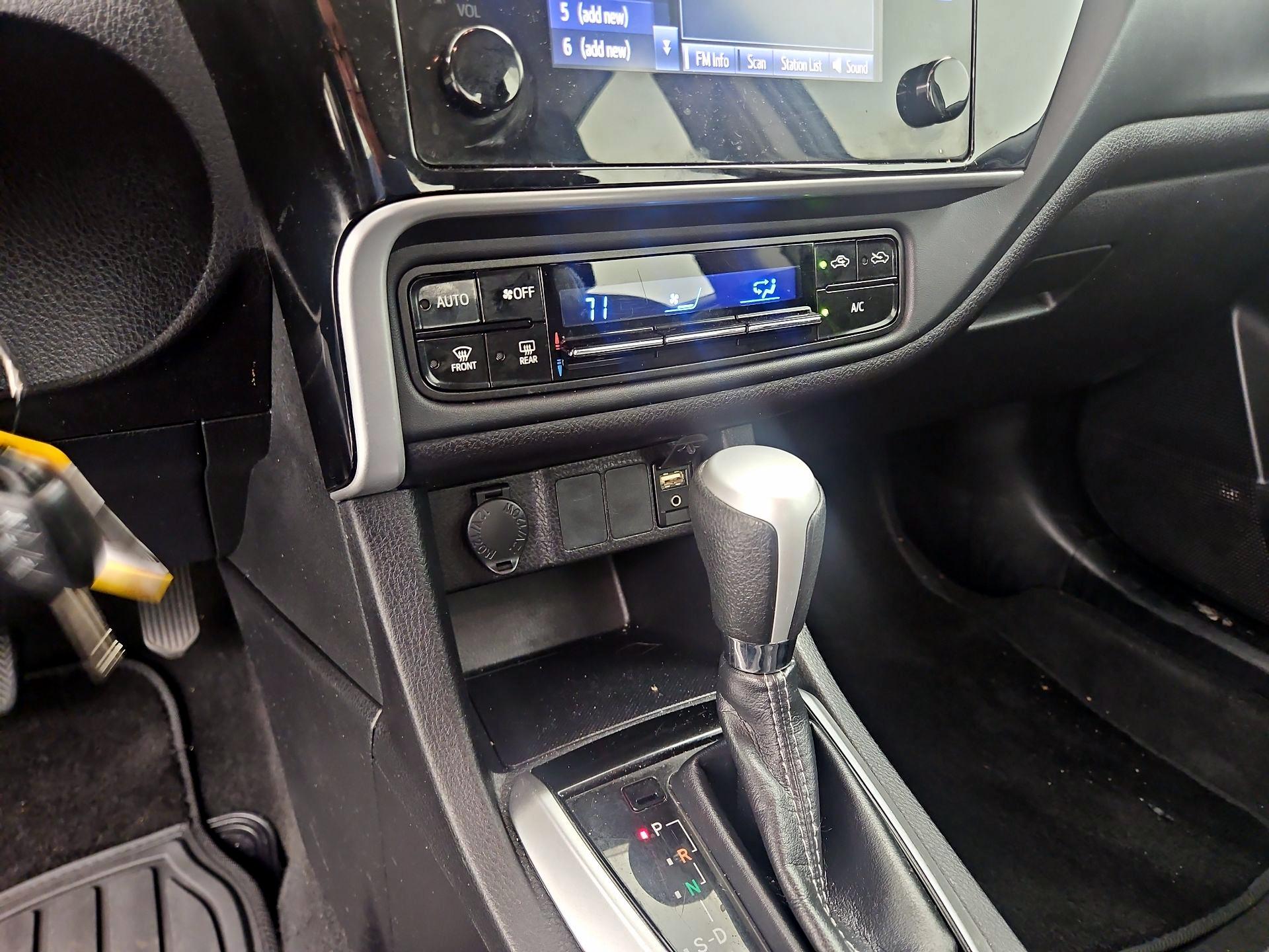 Thumbnail: 2019 Toyota Corolla - 16