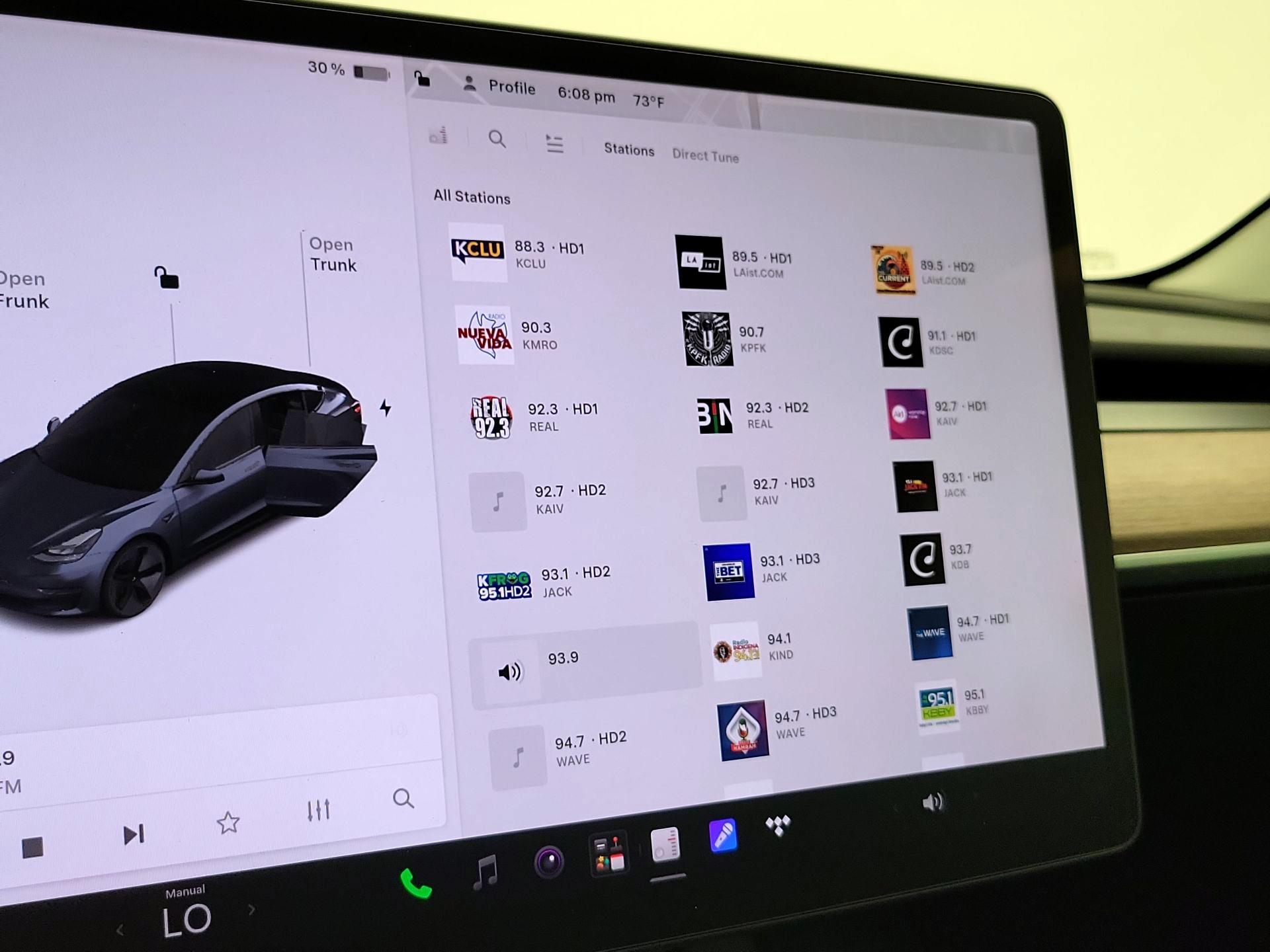 Thumbnail: 2022 Tesla Model 3 - 15