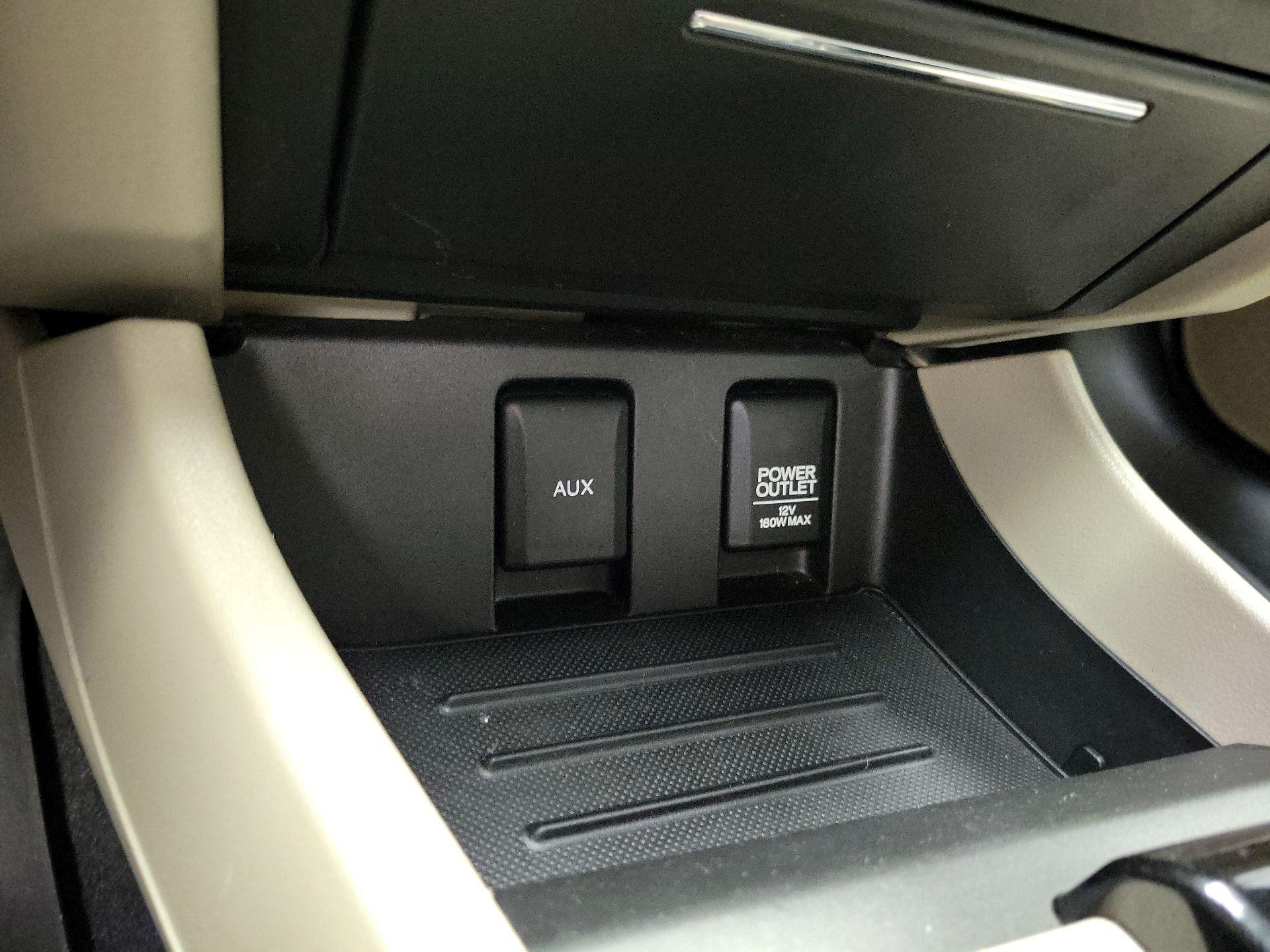 Thumbnail: 2014 Honda Civic - 18