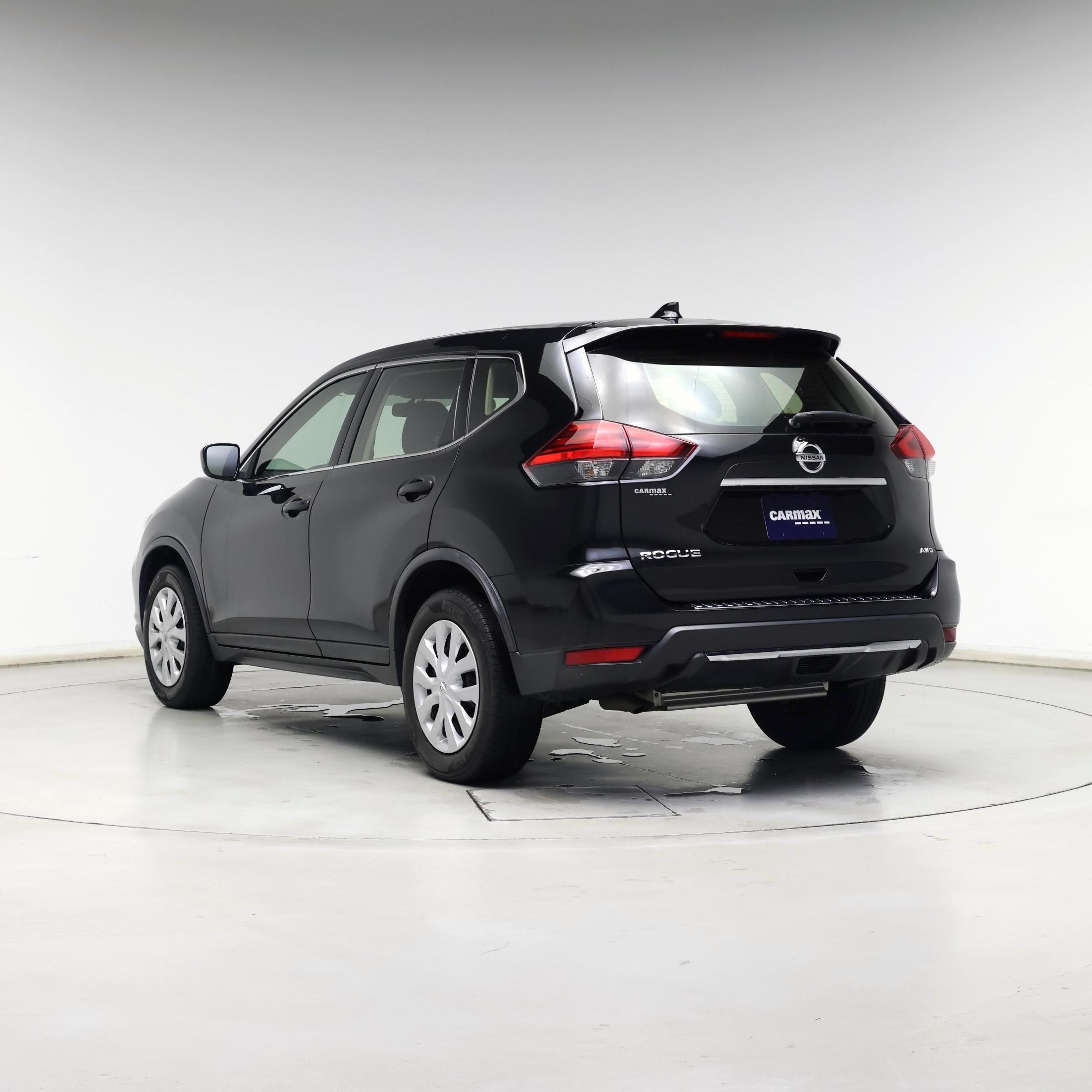 Thumbnail: 2017 Nissan Rogue - 2