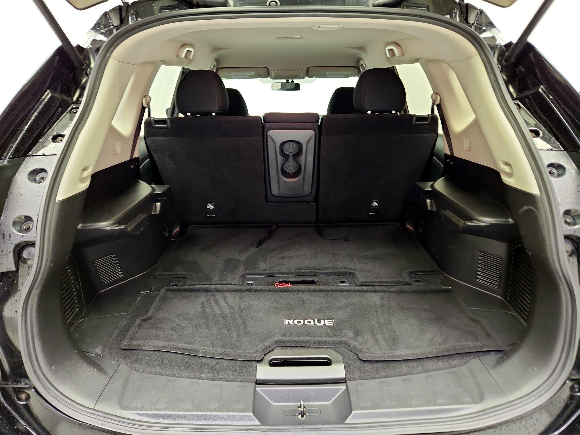 Thumbnail: 2017 Nissan Rogue - 20