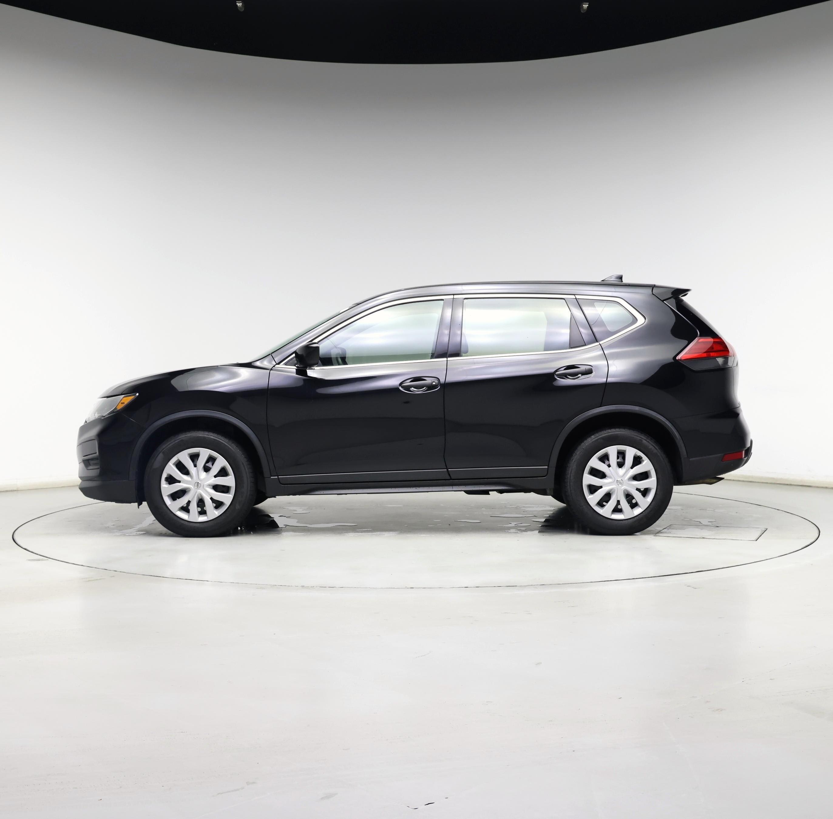 Thumbnail: 2017 Nissan Rogue - 3