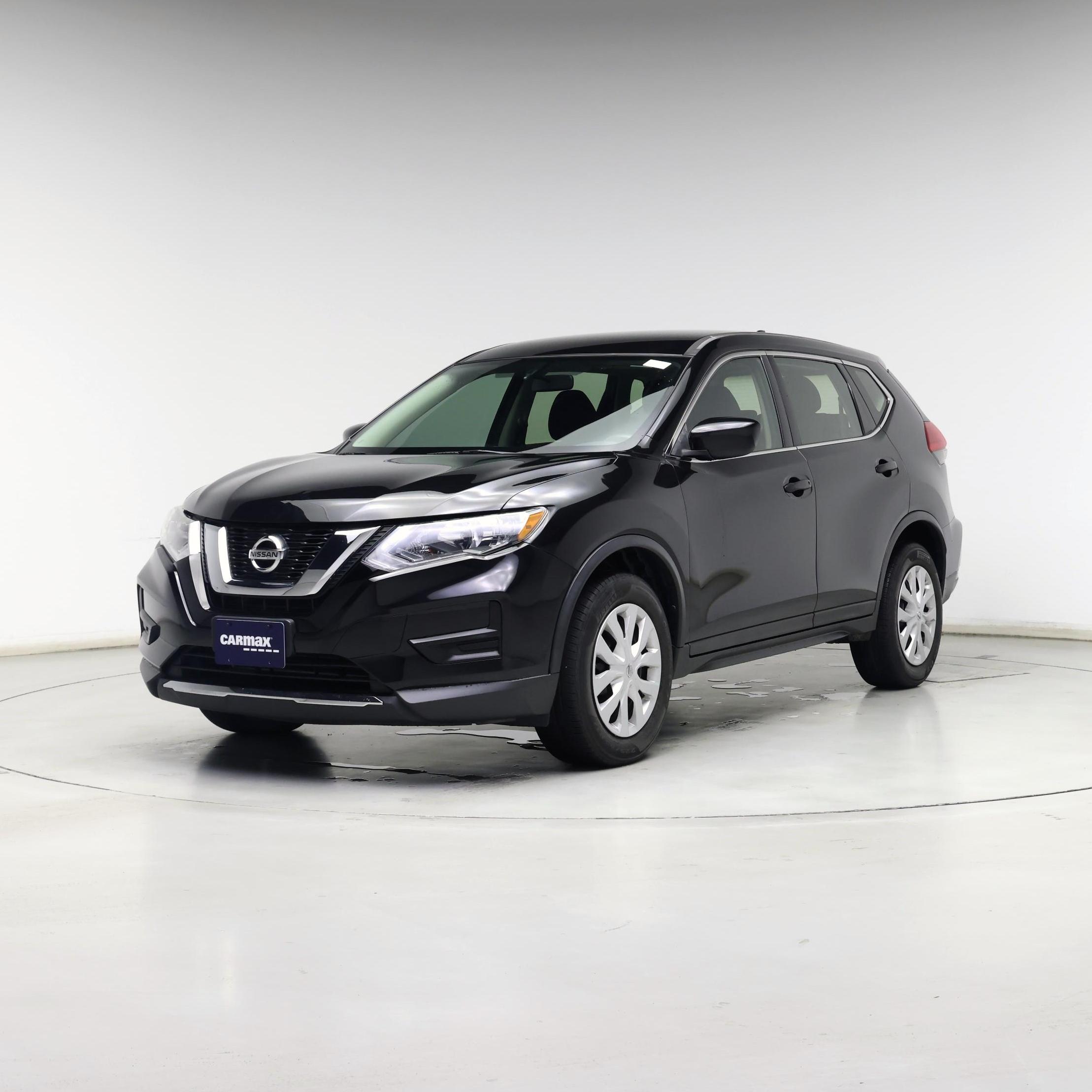 Thumbnail: 2017 Nissan Rogue - 4