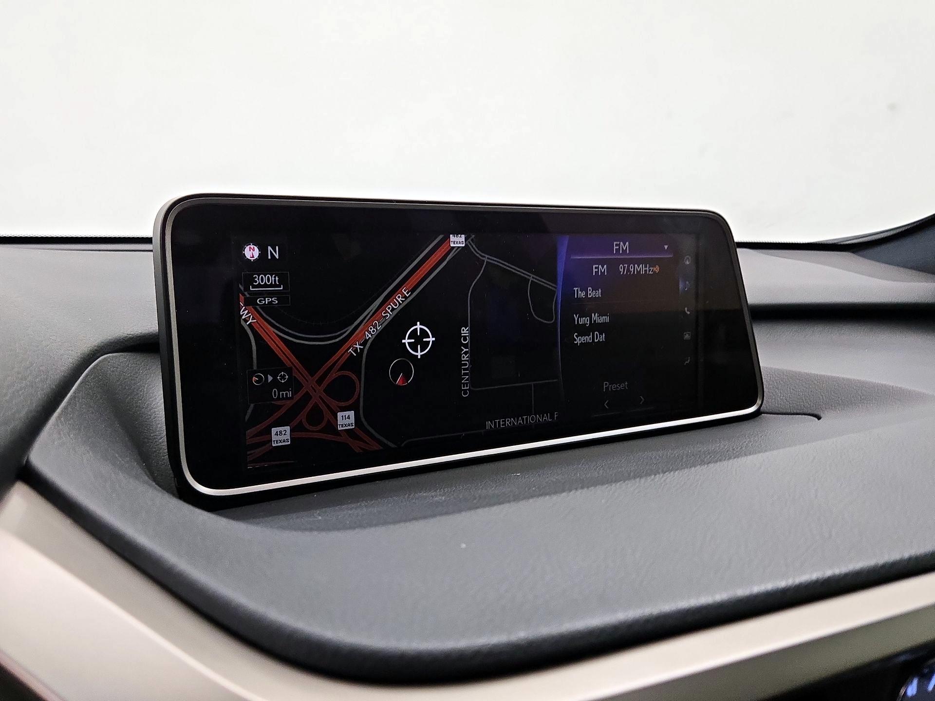 Thumbnail: 2017 Lexus RX - 14