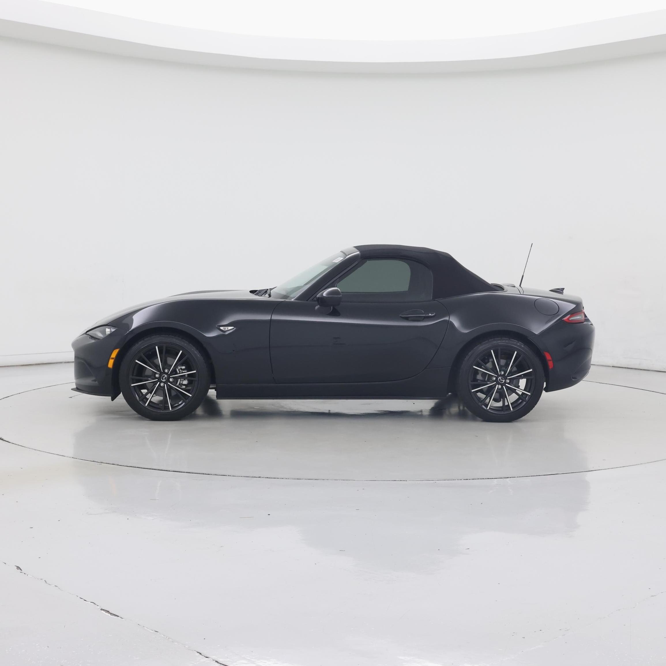Thumbnail: 2024 Mazda MX-5 Miata - 3