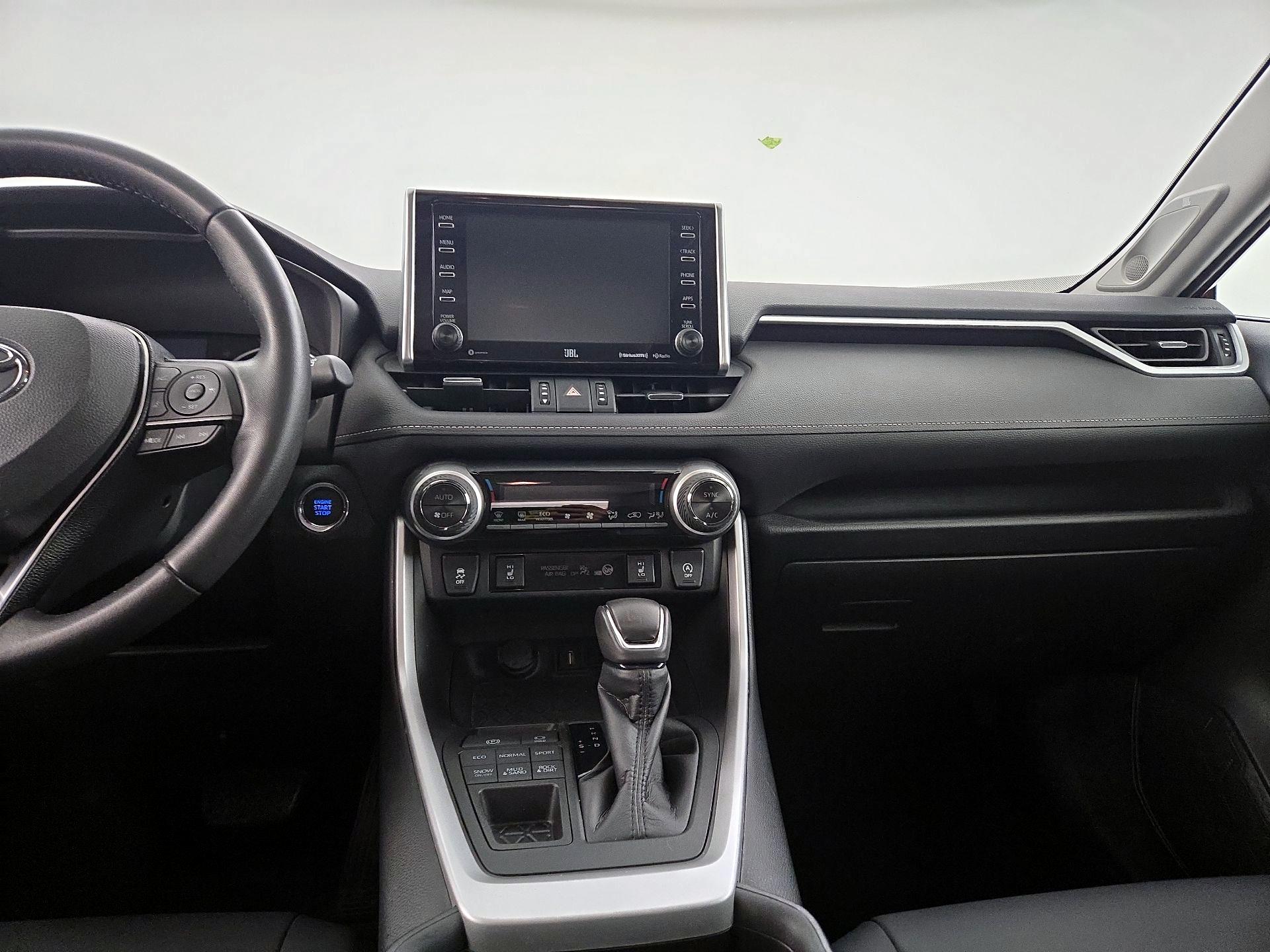 Thumbnail: 2021 Toyota RAV4 - 9