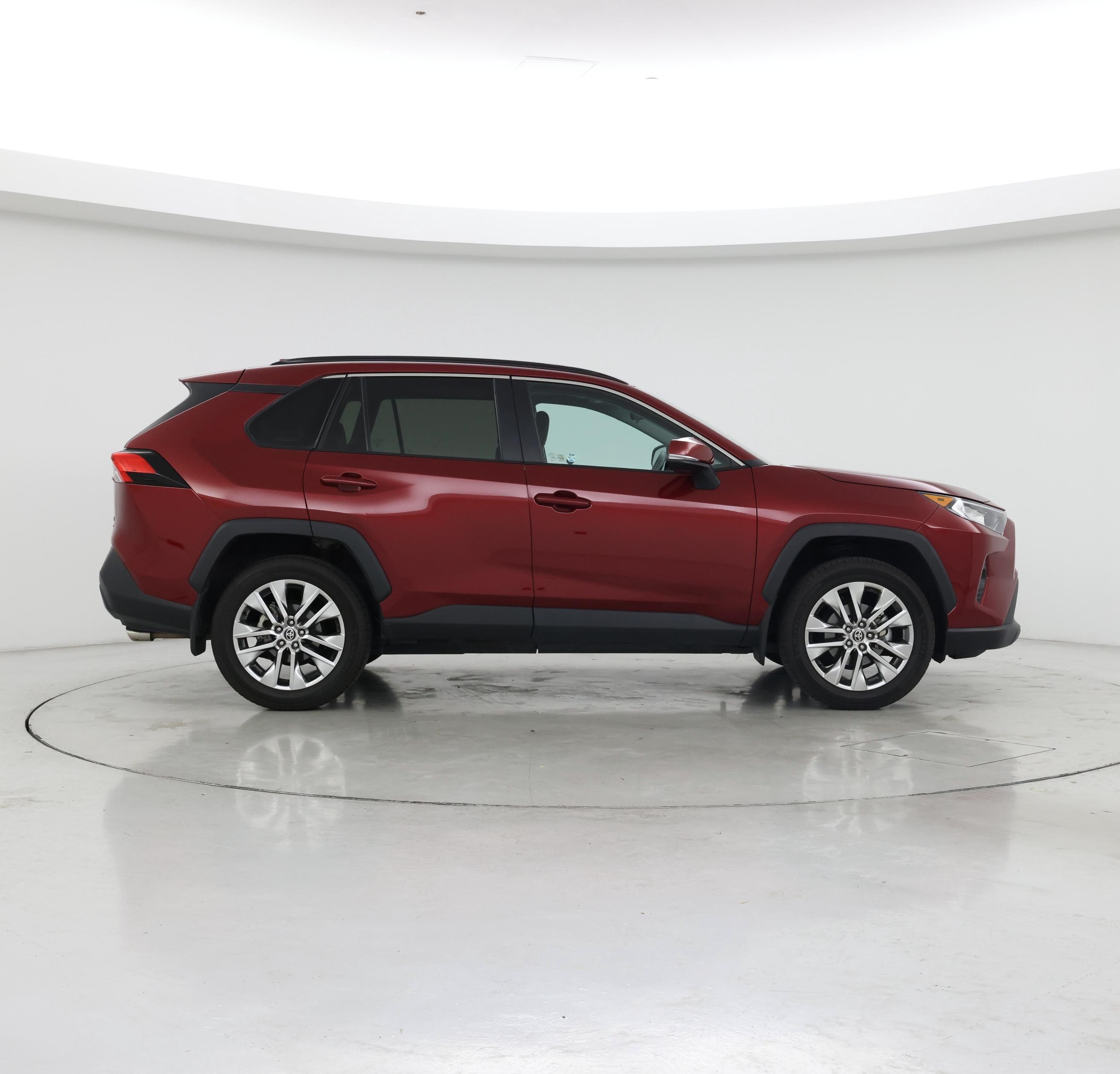 Thumbnail: 2021 Toyota RAV4 - 7