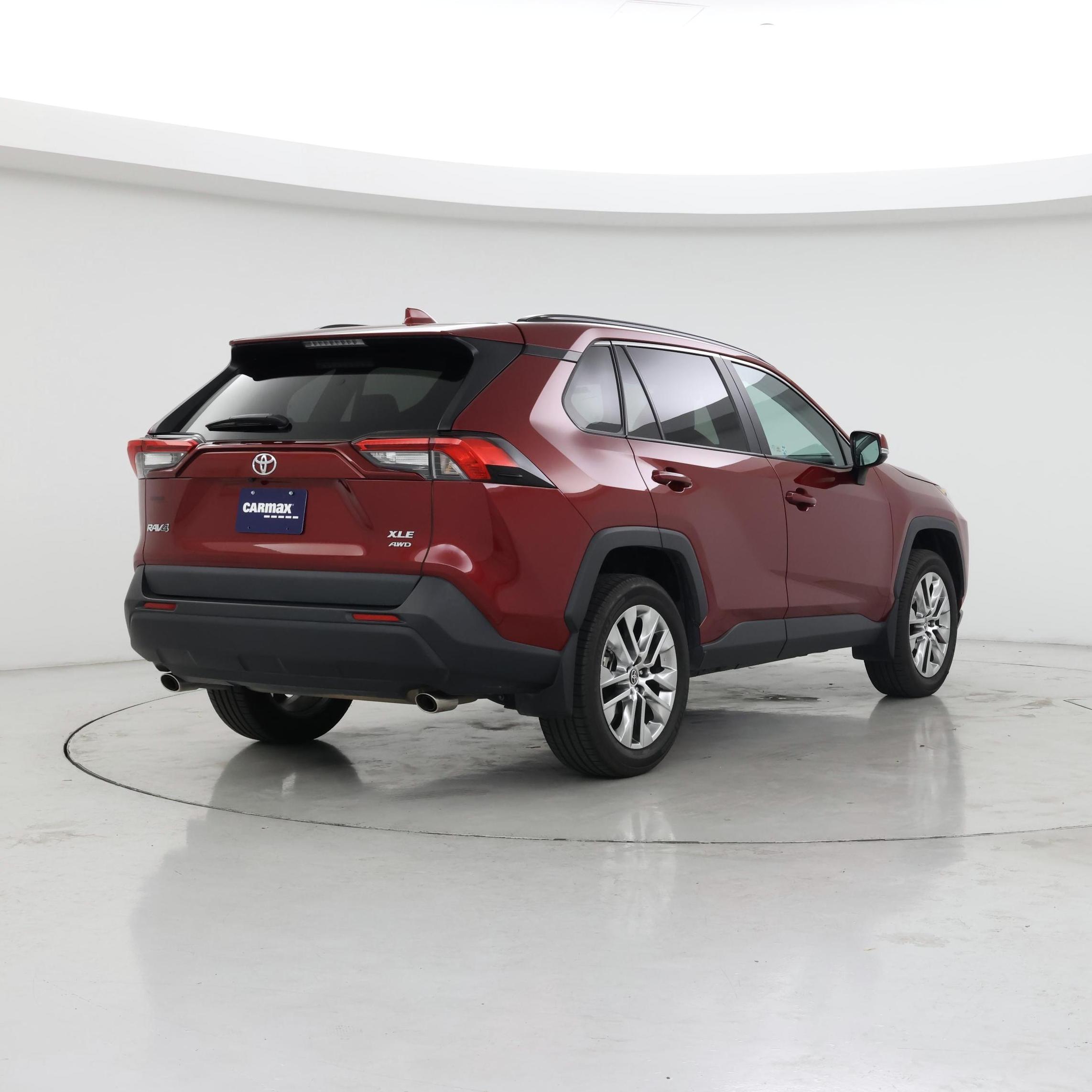 Thumbnail: 2021 Toyota RAV4 - 8
