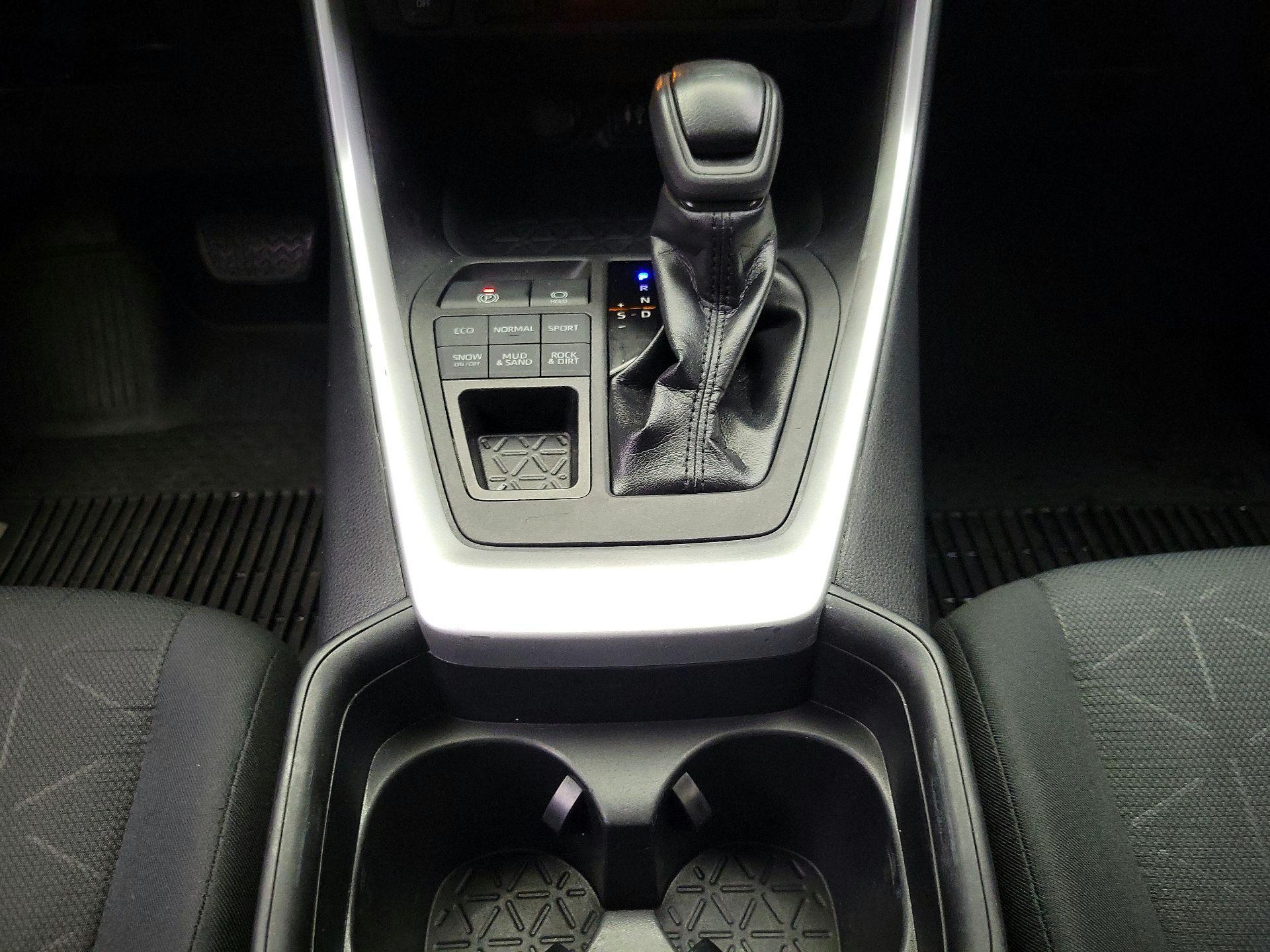 Thumbnail: 2019 Toyota RAV4 - 18