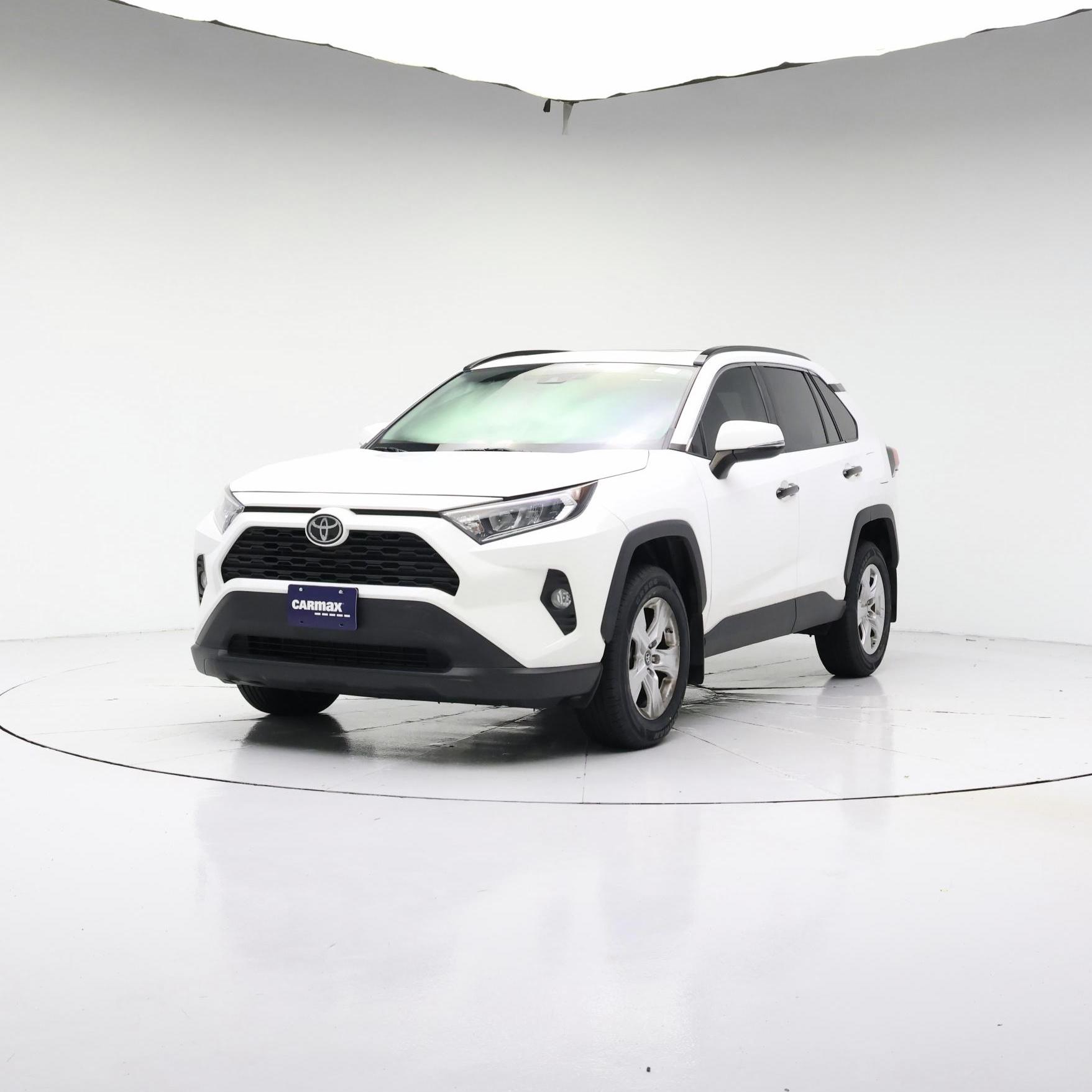 Thumbnail: 2019 Toyota RAV4 - 4