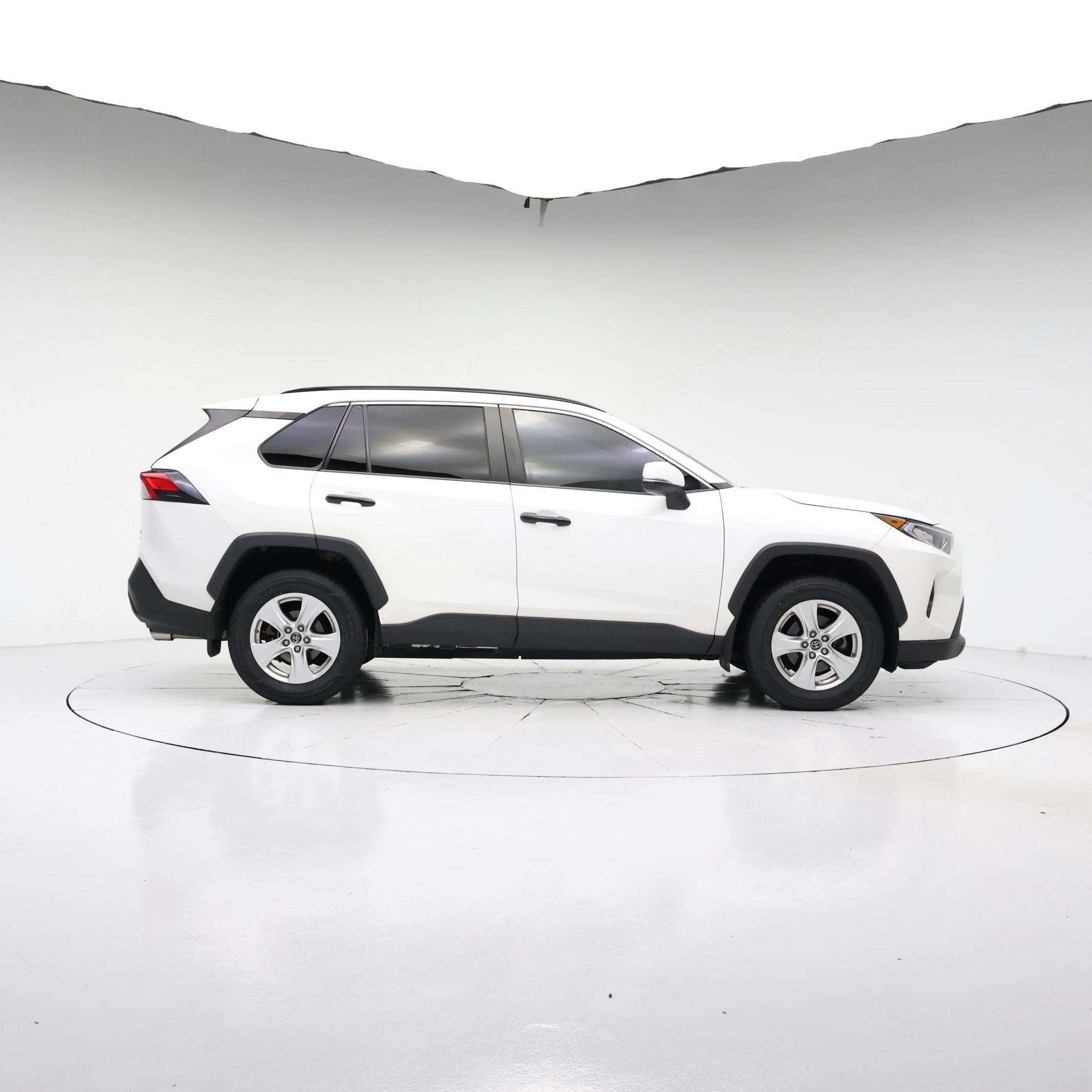 Thumbnail: 2019 Toyota RAV4 - 7