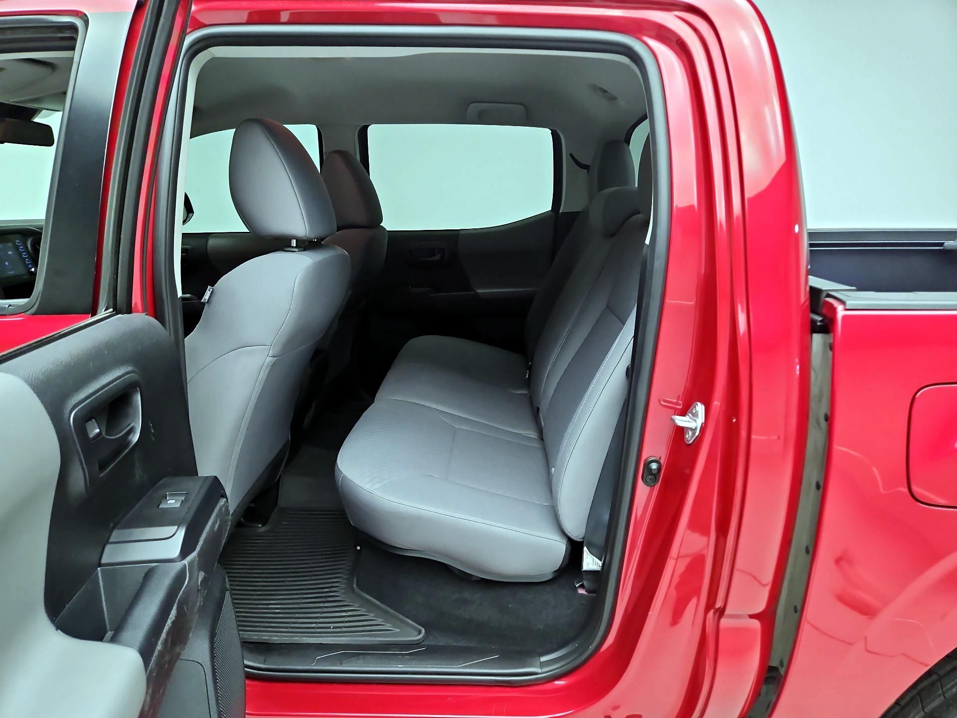Thumbnail: 2021 Toyota Tacoma - 19