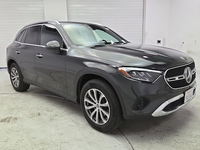 2025 Mercedes-Benz GLC300