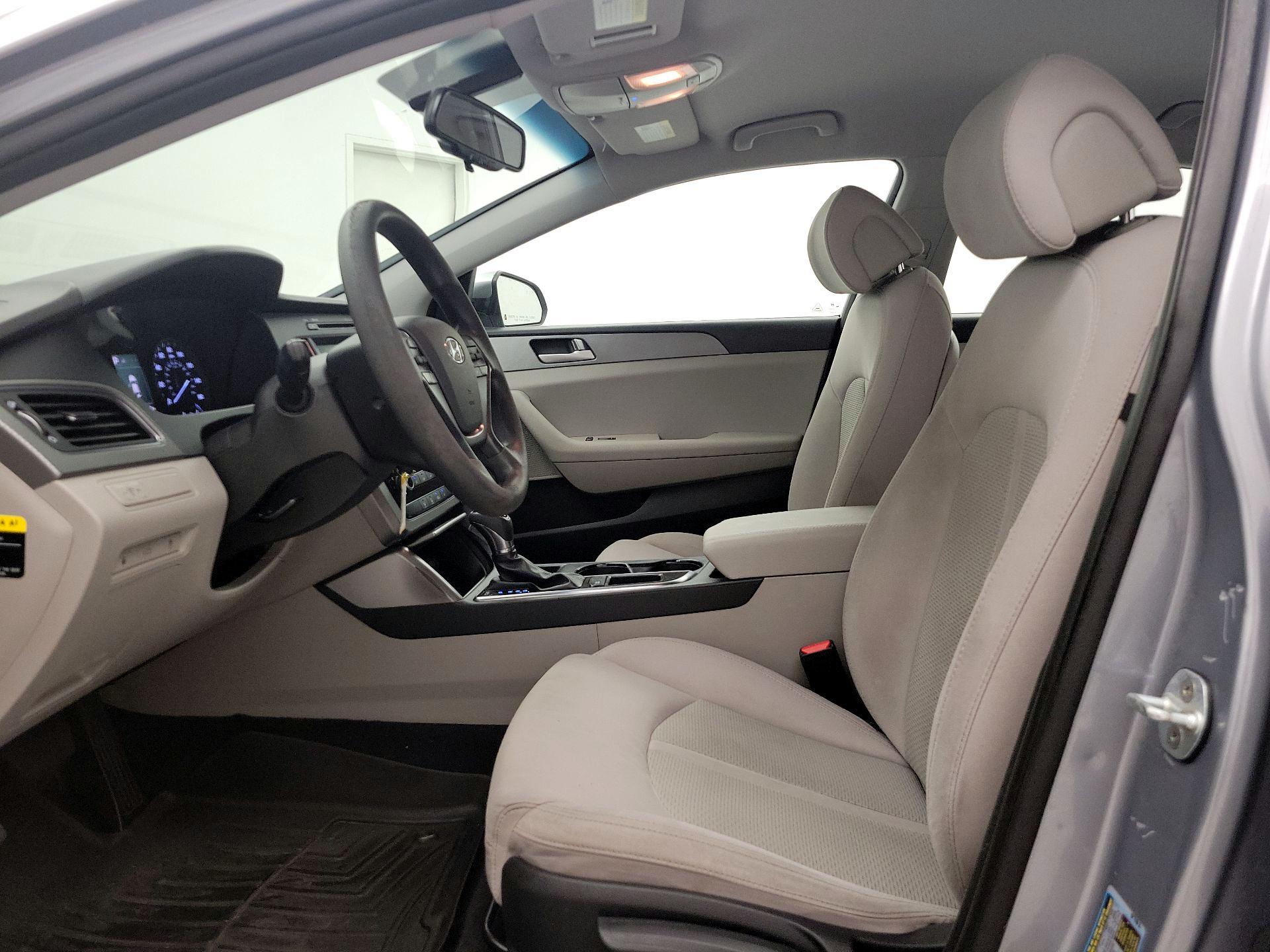 Thumbnail: 2016 Hyundai Sonata - 11