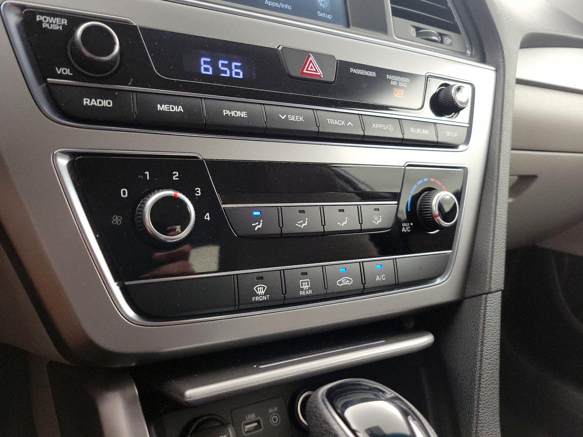 Thumbnail: 2016 Hyundai Sonata - 16