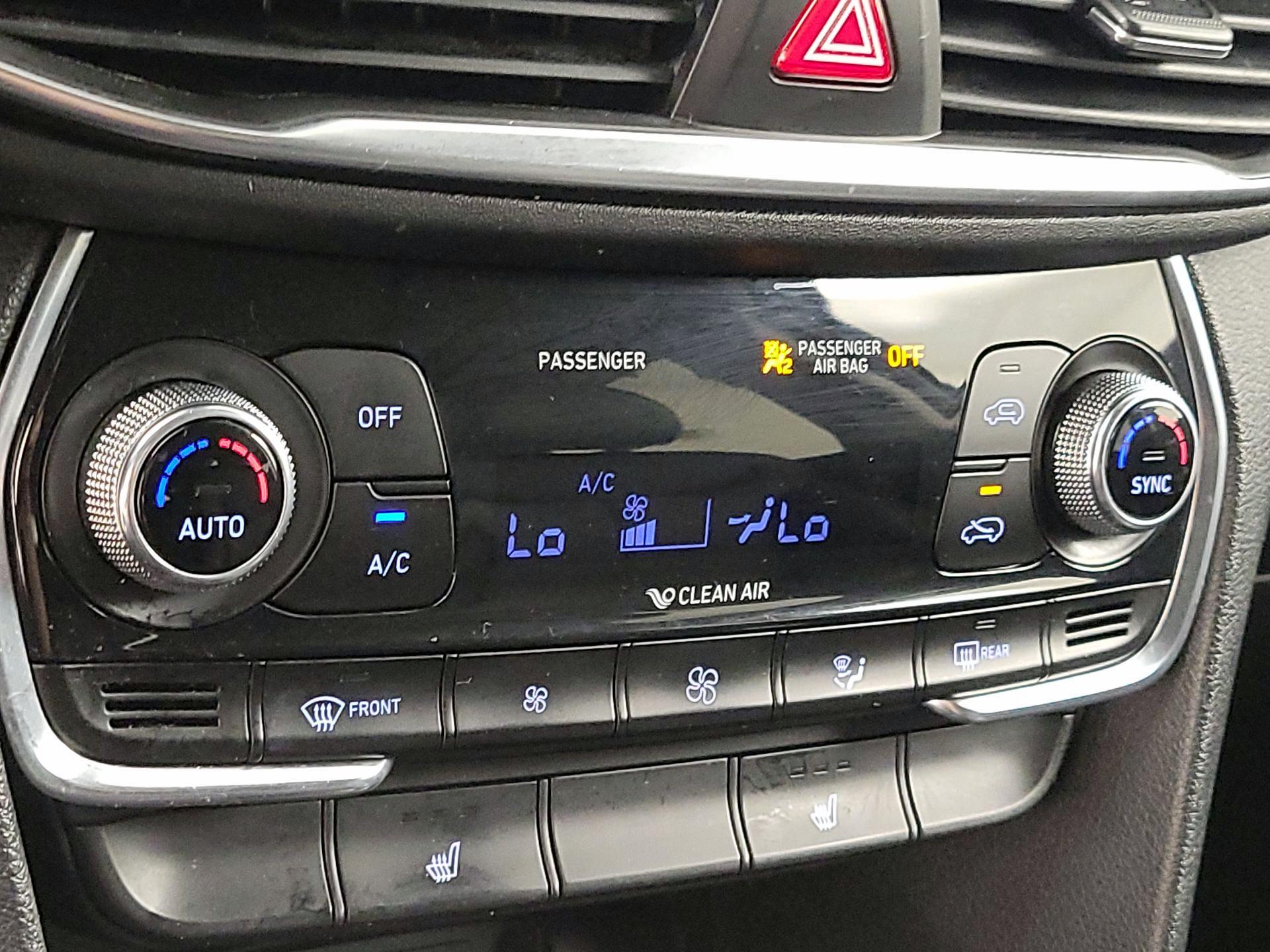 Thumbnail: 2019 Hyundai Santa Fe - 16
