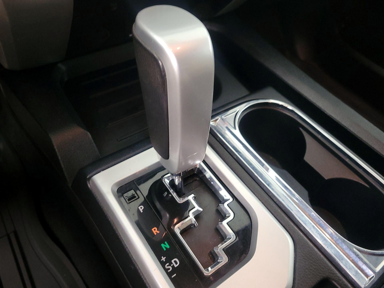 2018 Toyota Tundra Limited - Photo 19