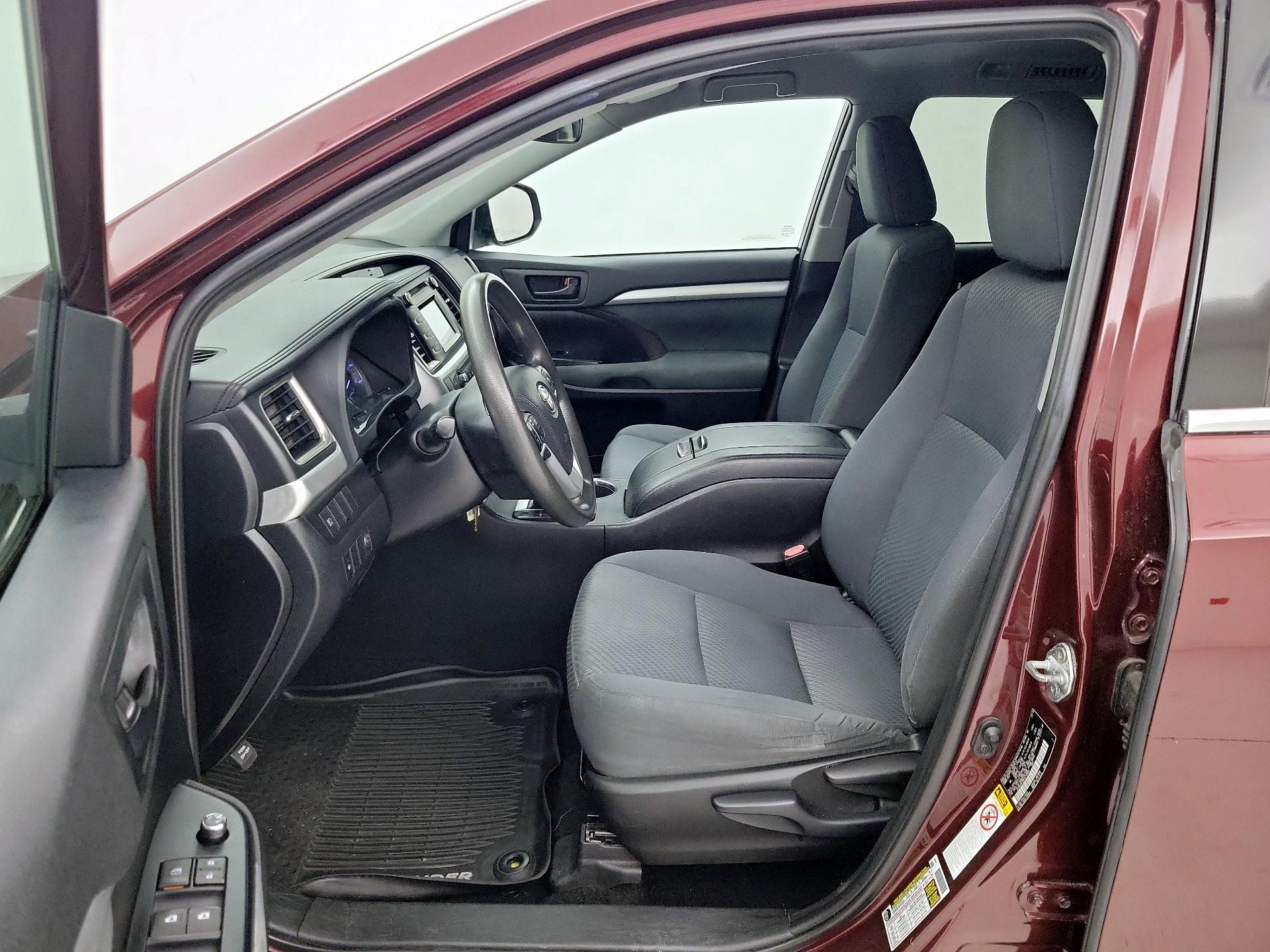 Thumbnail: 2019 Toyota Highlander - 11