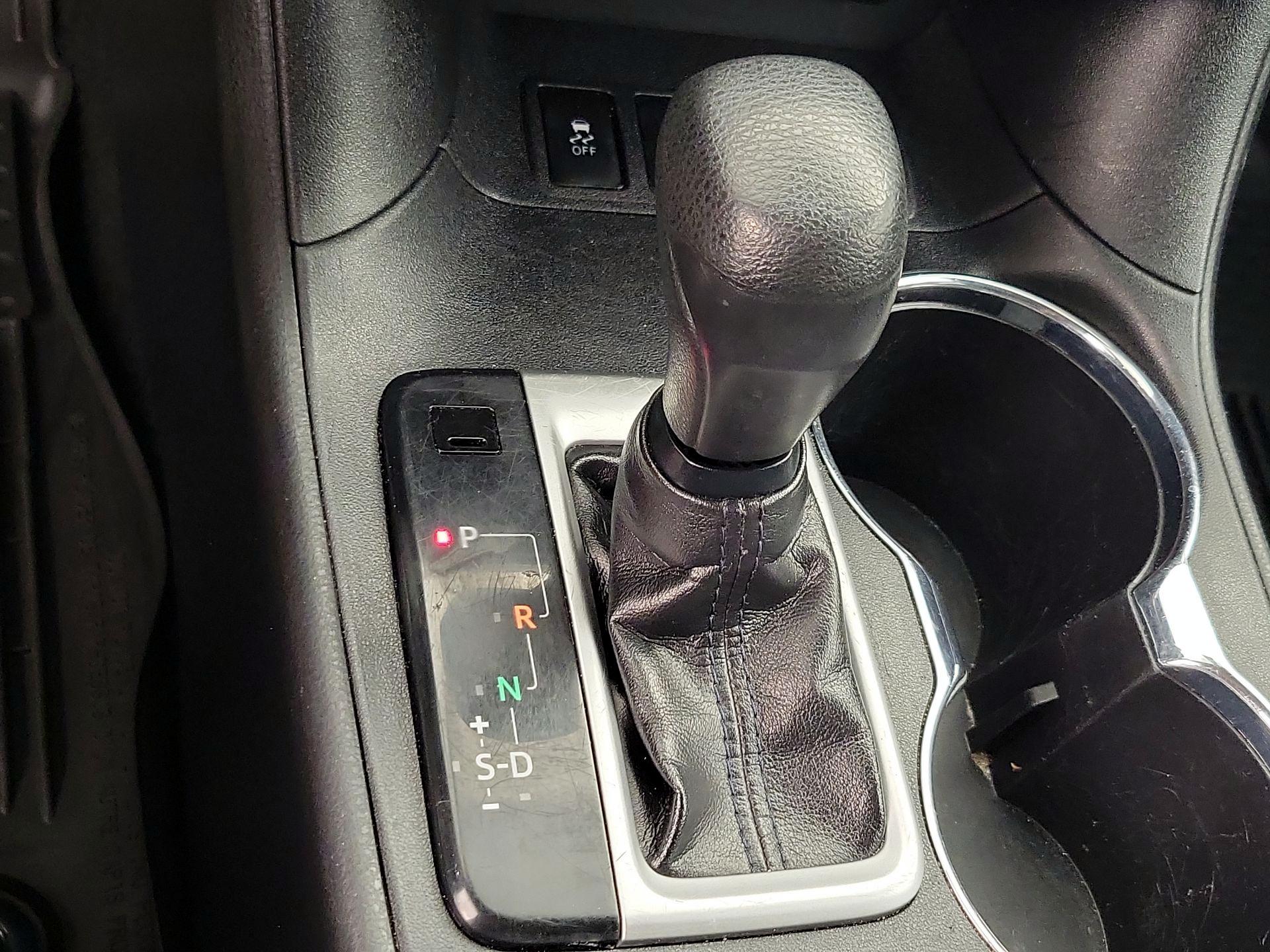 Thumbnail: 2019 Toyota Highlander - 17
